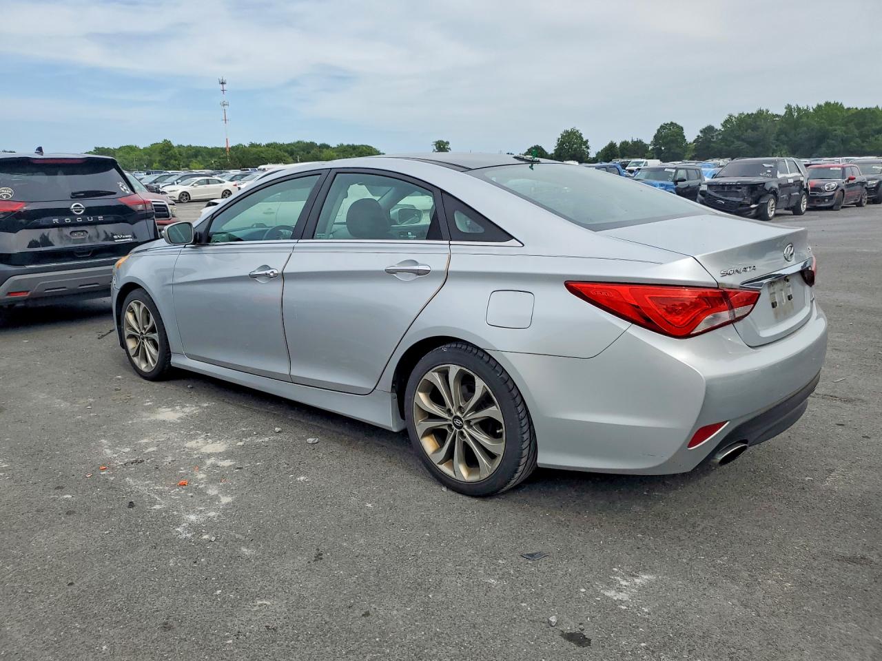 2014 Hyundai Sonata Limited 2.0t Серебряный vin: 5NPEC4AB2EH896638