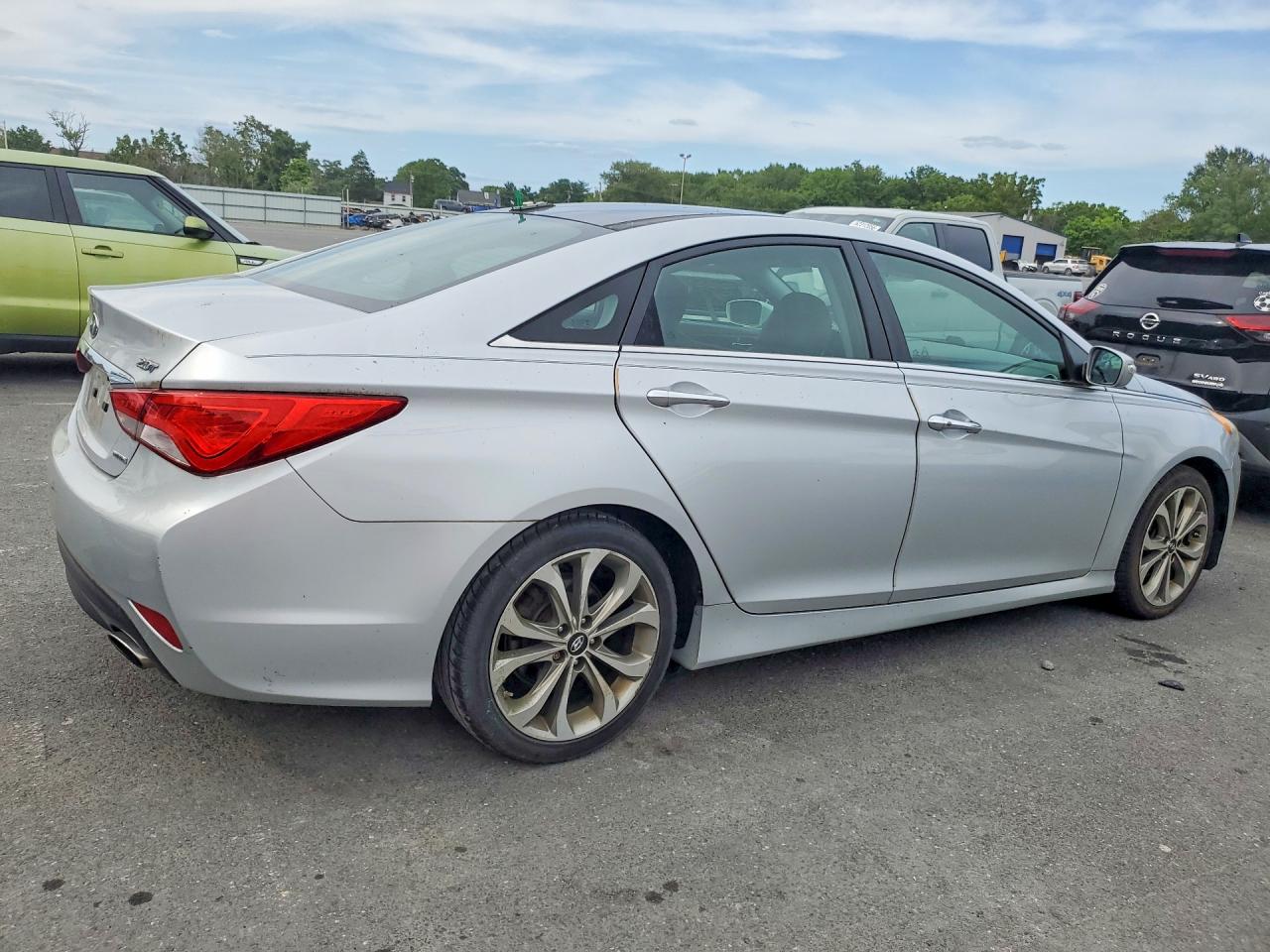 2014 Hyundai Sonata Limited 2.0t Серебряный vin: 5NPEC4AB2EH896638