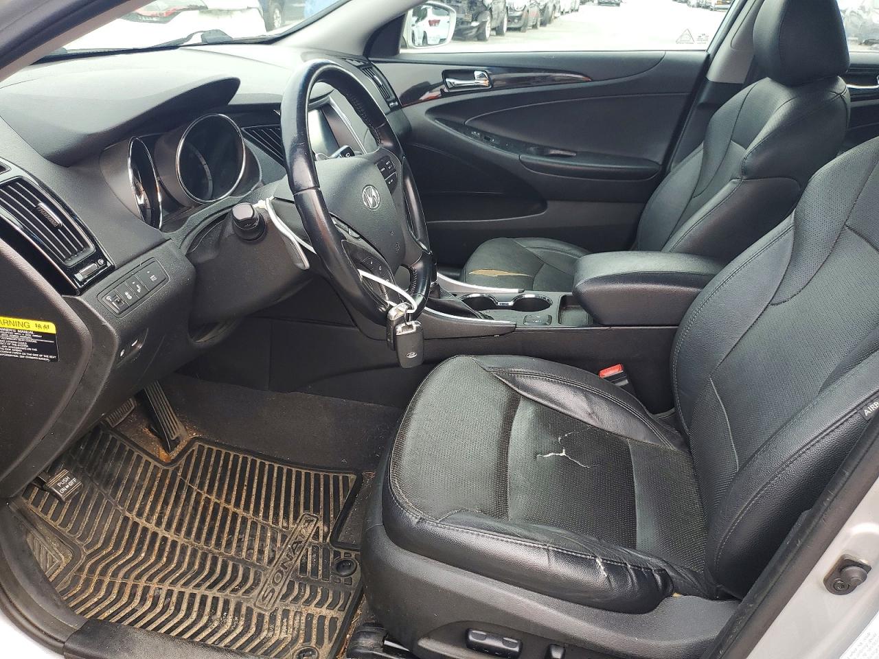 2014 Hyundai Sonata Limited 2.0t Серебряный vin: 5NPEC4AB2EH896638