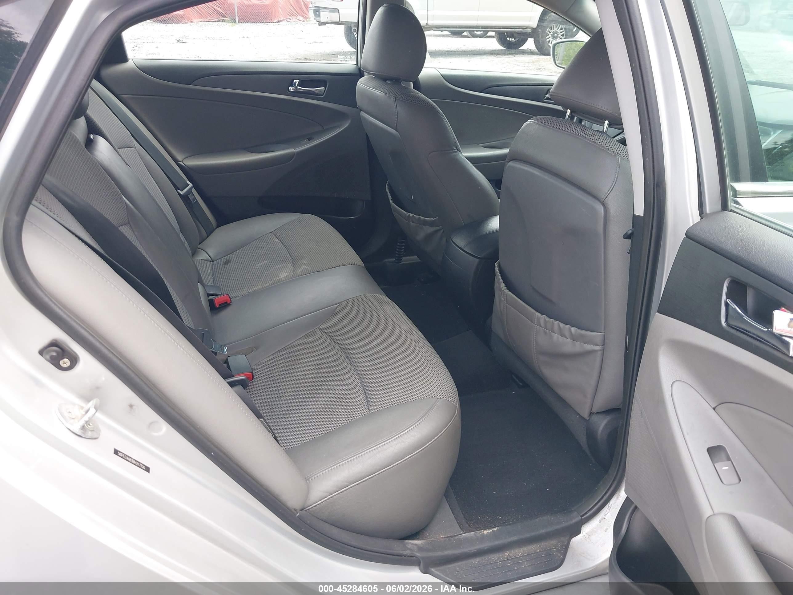 2011 Hyundai Sonata Se 2.0t Silver vin: 5NPEC4AB3BH217150