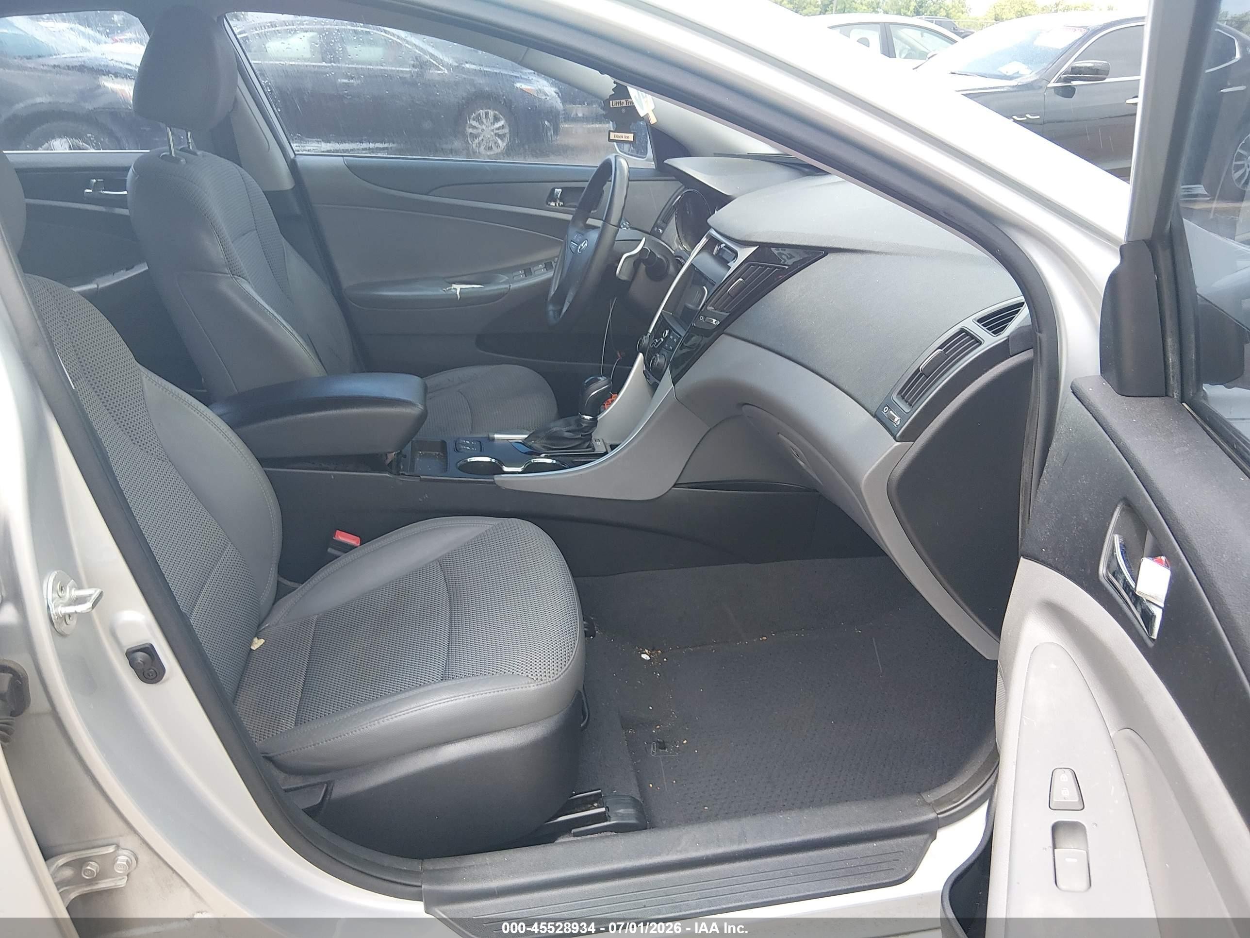 2013 Hyundai Sonata Se 2.0t Серебряный vin: 5NPEC4AB3DH538544