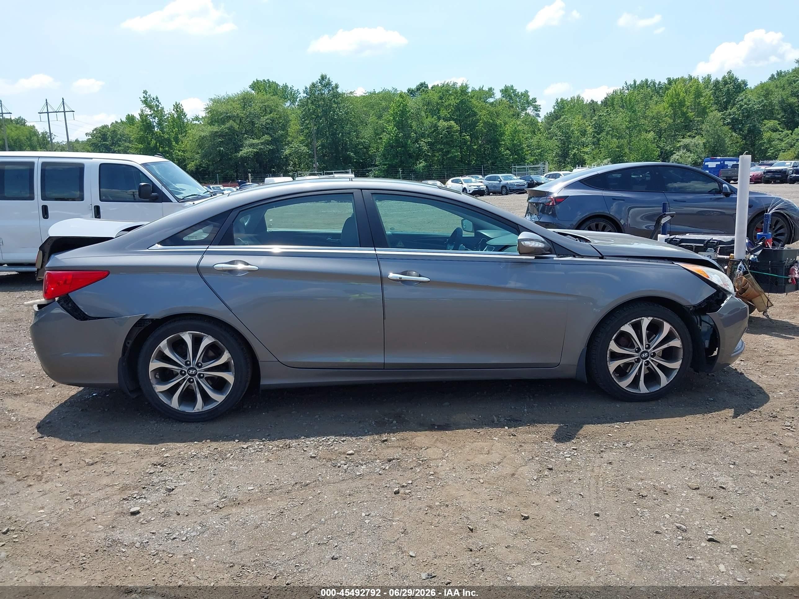 2013 Hyundai Sonata Limited 2.0t Серый vin: 5NPEC4AB3DH676102