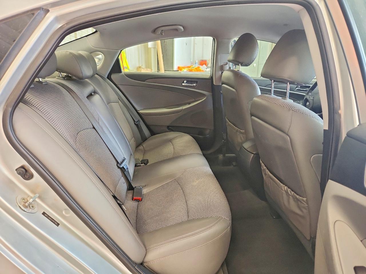 2012 Hyundai Sonata Se 2.0t Silver vin: 5NPEC4AB5CH407940