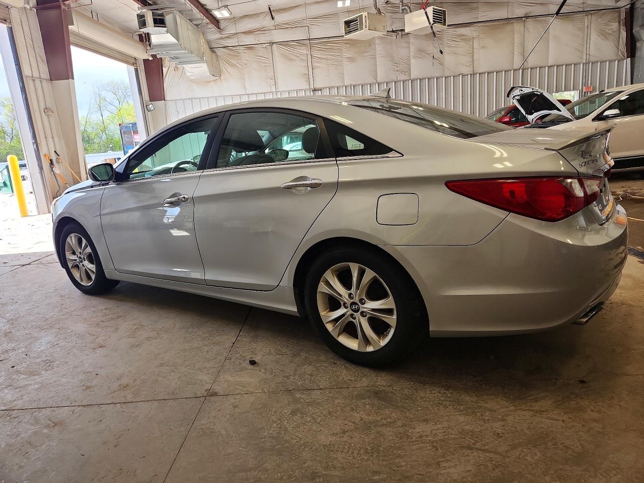 2012 Hyundai Sonata Se 2.0t Silver vin: 5NPEC4AB5CH407940