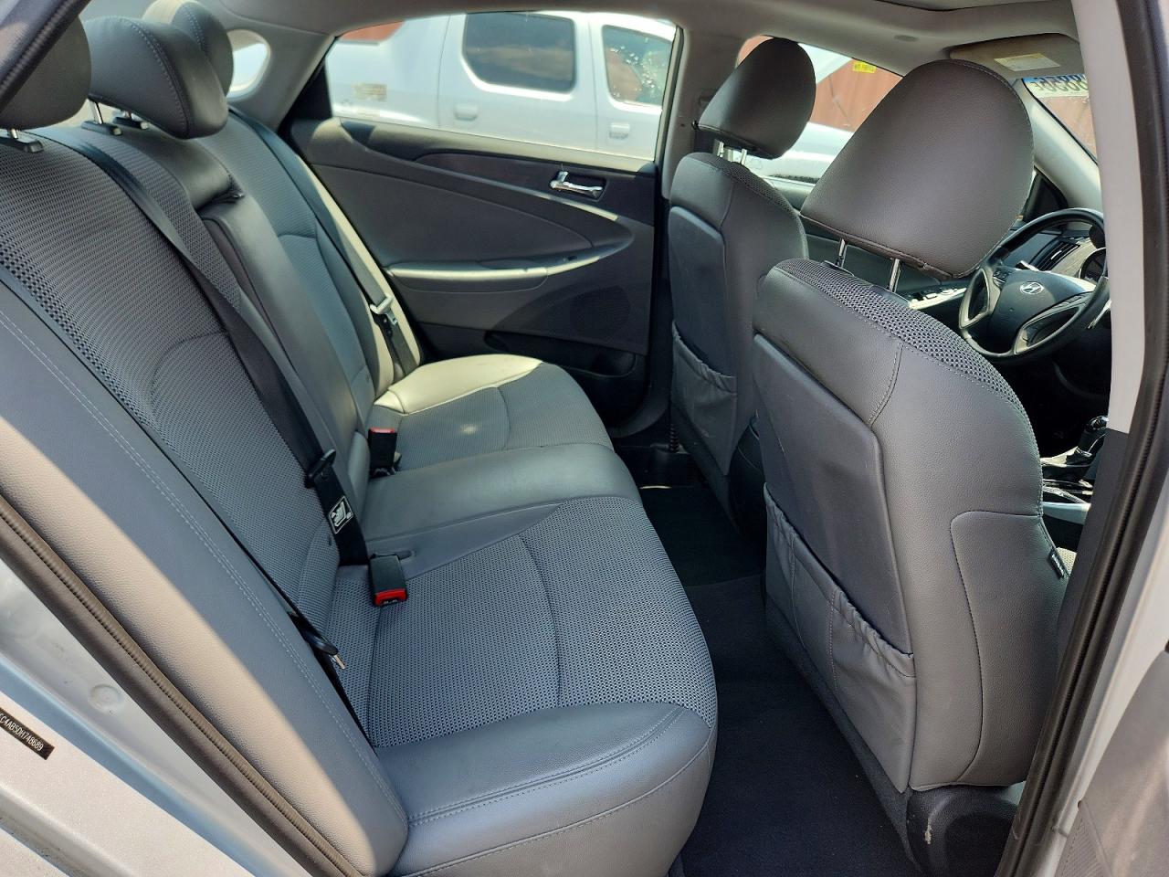 2013 Hyundai Sonata Silver vin: 5NPEC4AB5DH748689
