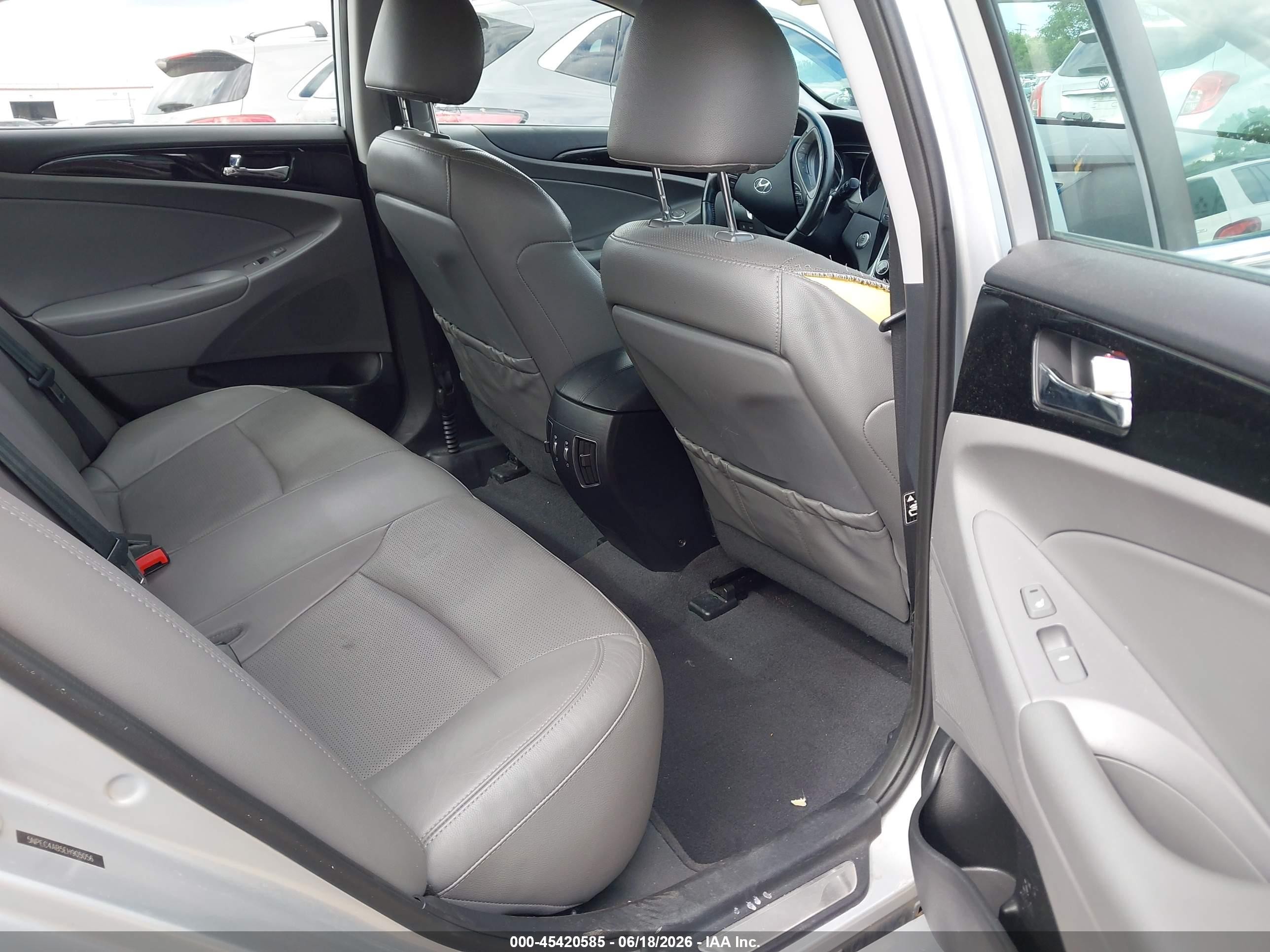 2014 Hyundai Sonata Limited 2.0t Silver vin: 5NPEC4AB5EH905056