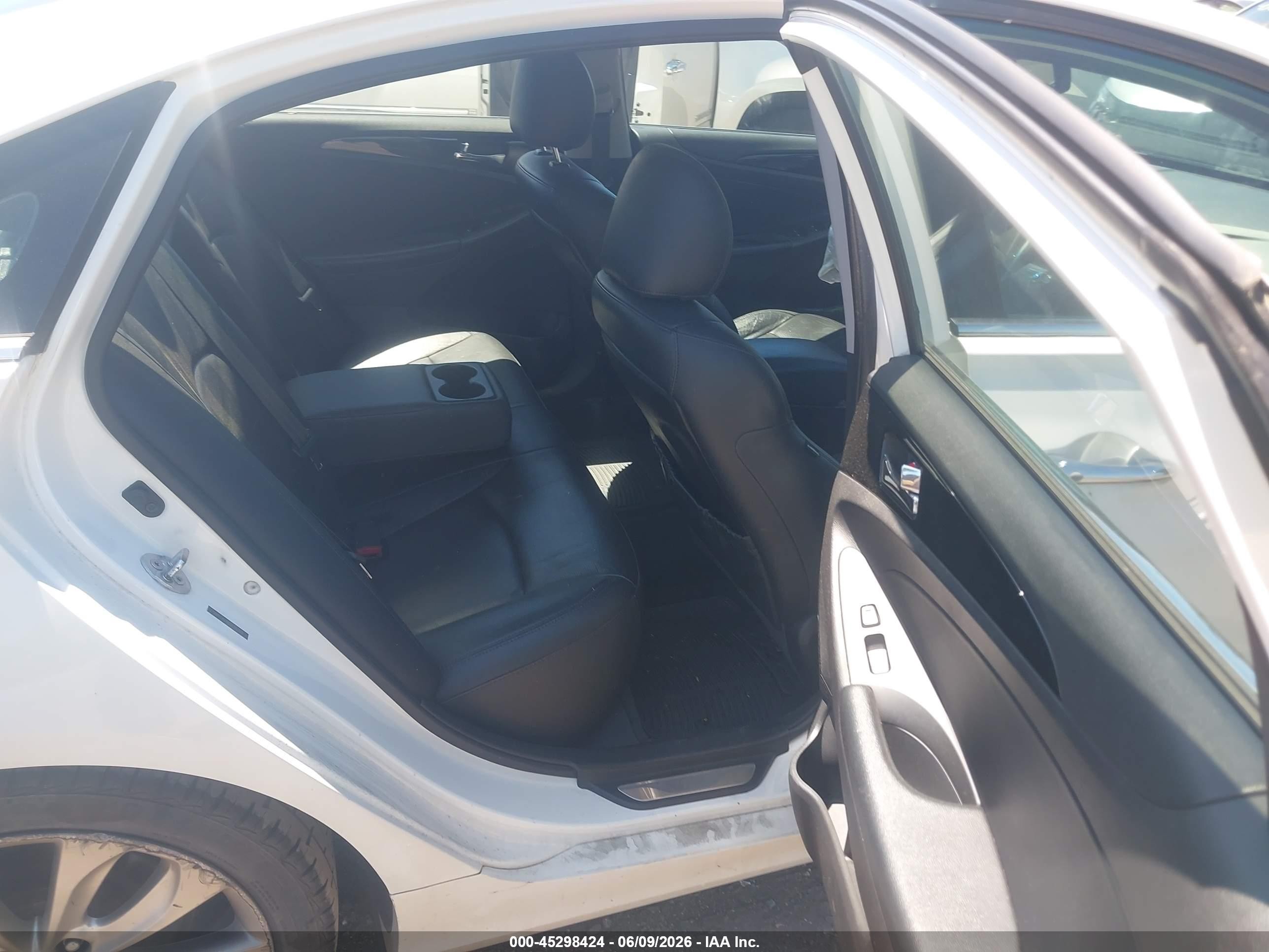 2012 Hyundai Sonata Limited 2.0t Серебряный vin: 5NPEC4AB6CH391389