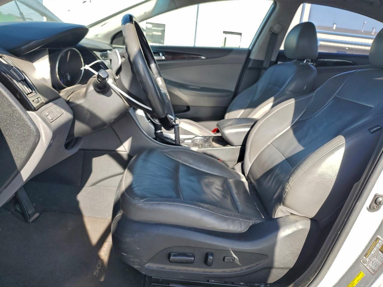 2013 Hyundai Sonata Silver vin: 5NPEC4AB7DH622818