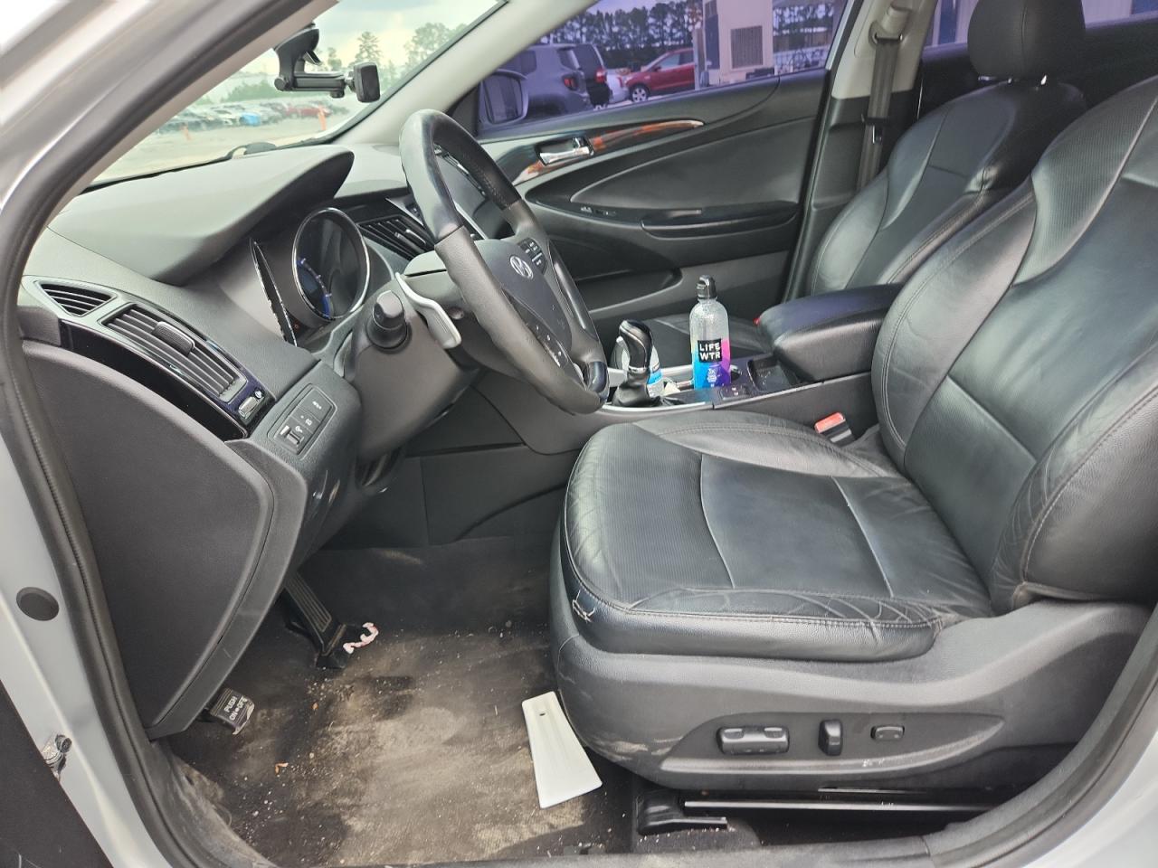 2013 Hyundai Sonata Limited 2.0t Silver vin: 5NPEC4AB7DH801747 Damage: Left Front Seat Cushion, Cut, 3 To 4 Inches