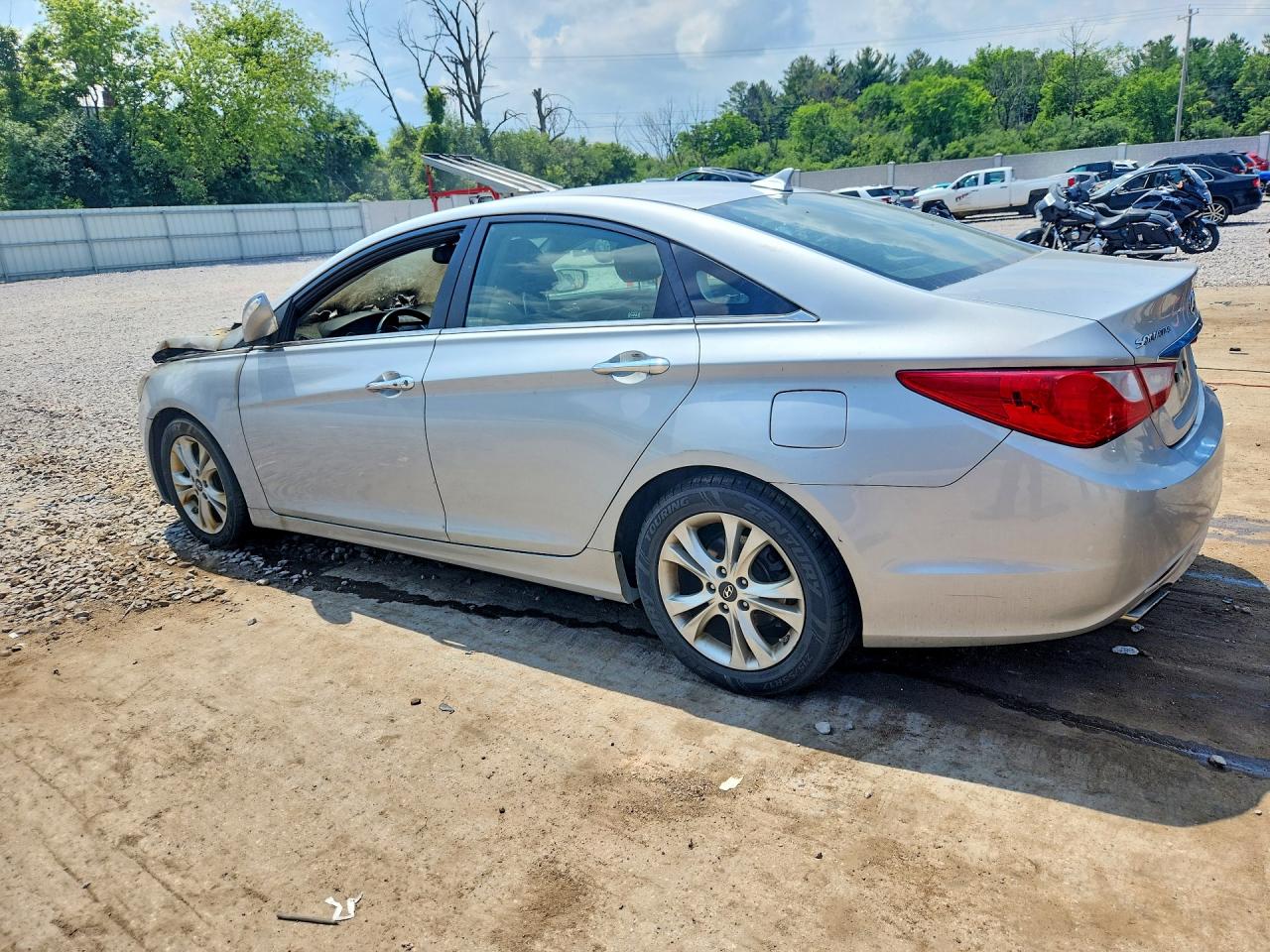2011 Hyundai Sonata Limited 2.0t Серебряный vin: 5NPEC4AB8BH293821