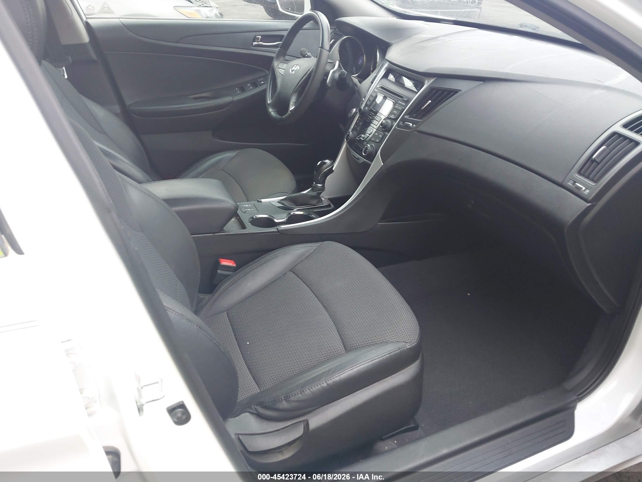 2013 Hyundai Sonata Se 2.0t White vin: 5NPEC4AB9DH642407