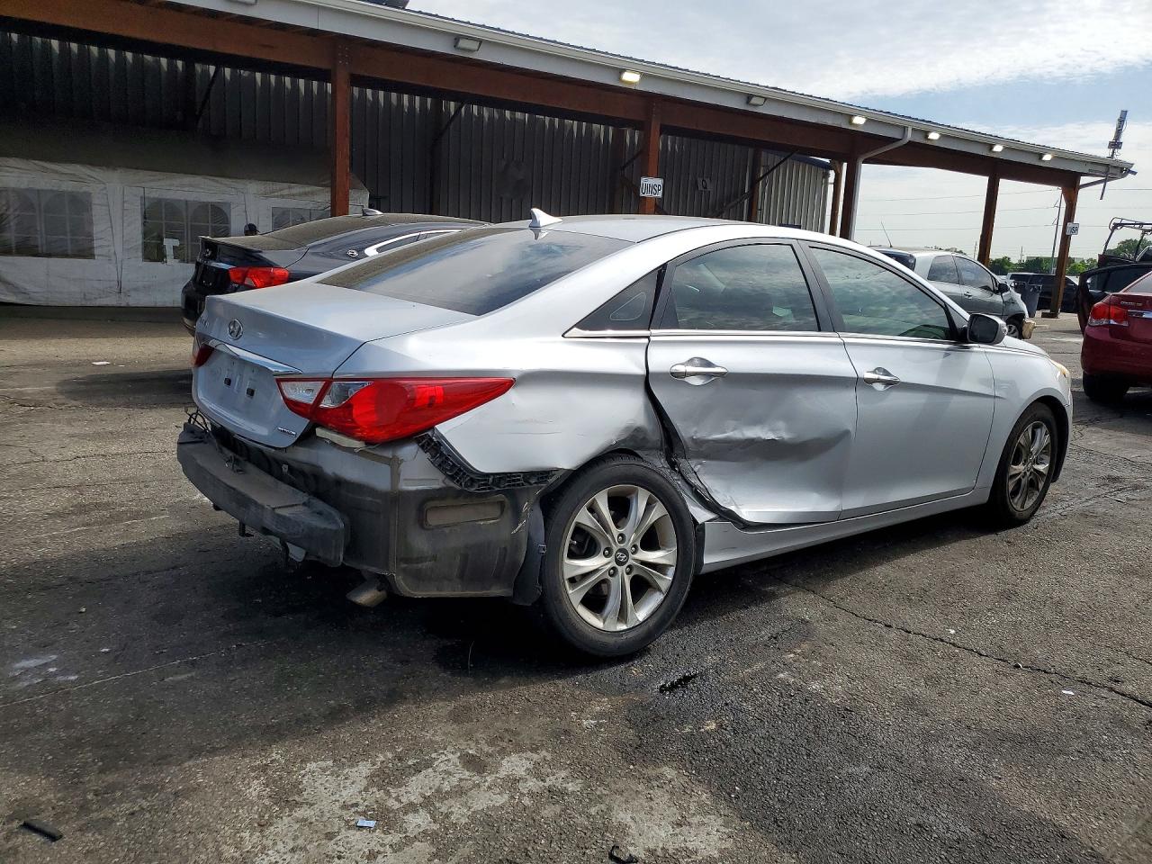 2011 Hyundai Sonata Limited Silver vin: 5NPEC4AC0BH004259