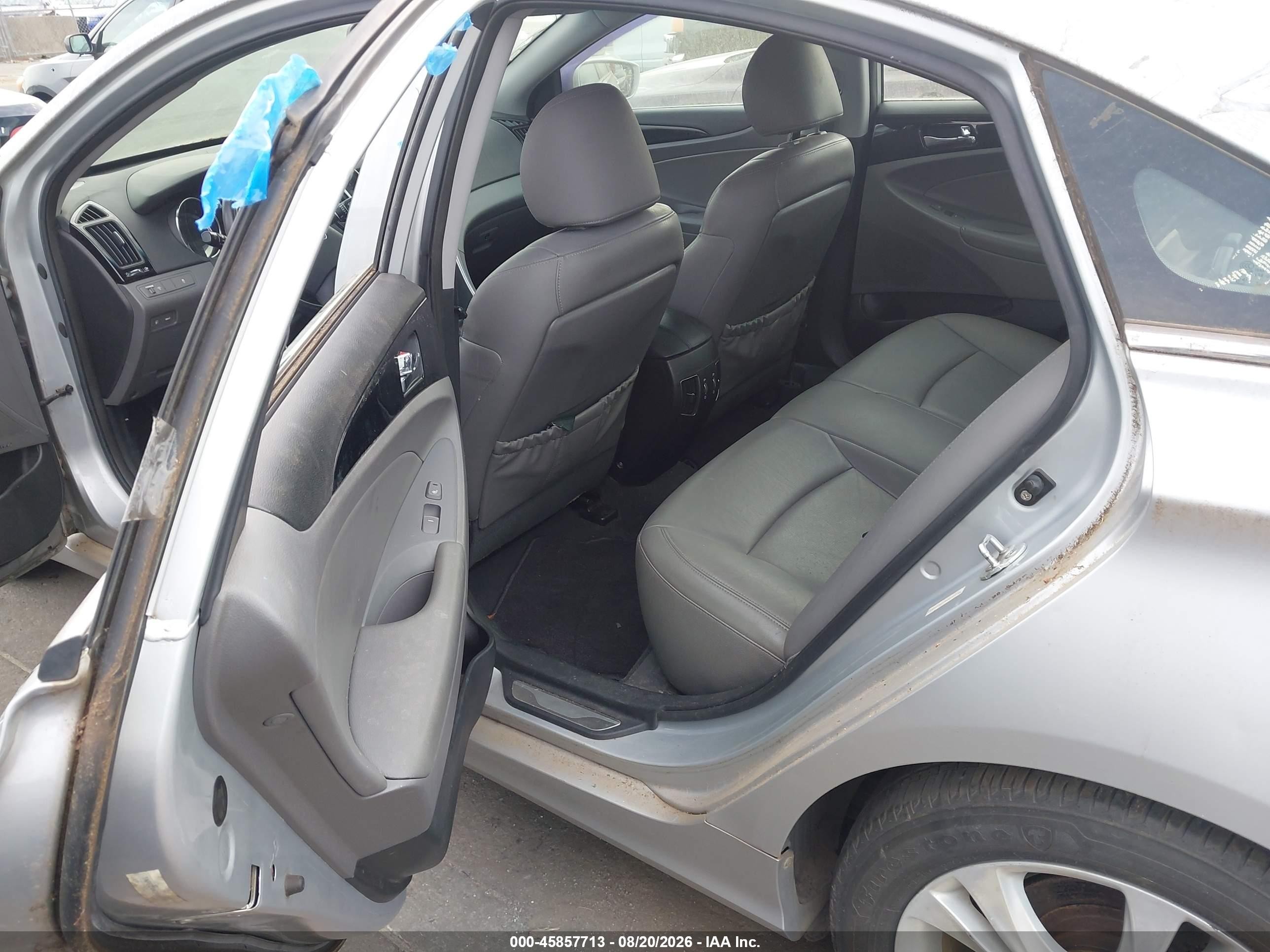 2011 Hyundai Sonata Limited Silver vin: 5NPEC4AC0BH076661