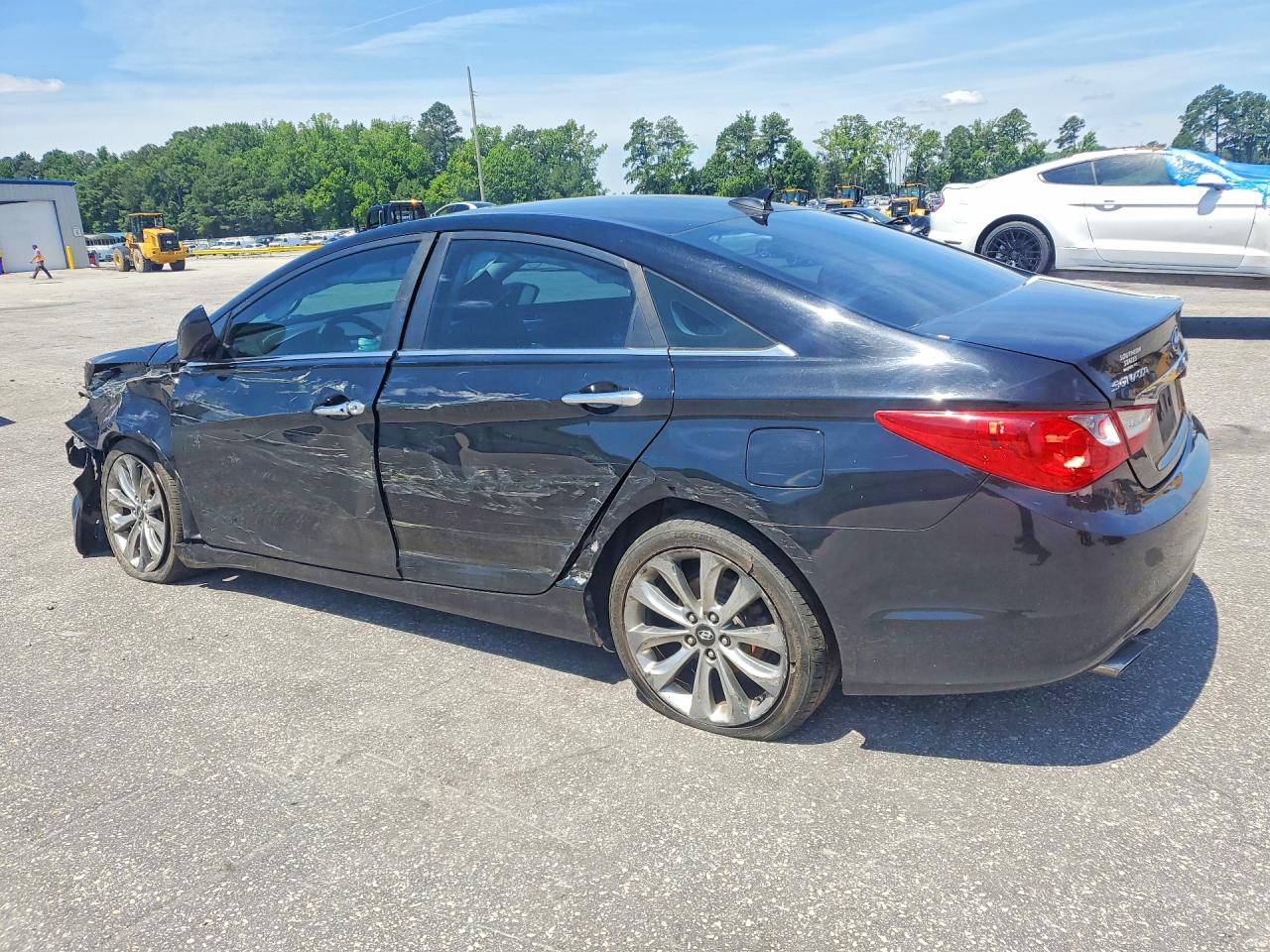 2011 Hyun Sonata Black vin: 5NPEC4AC0BH186707