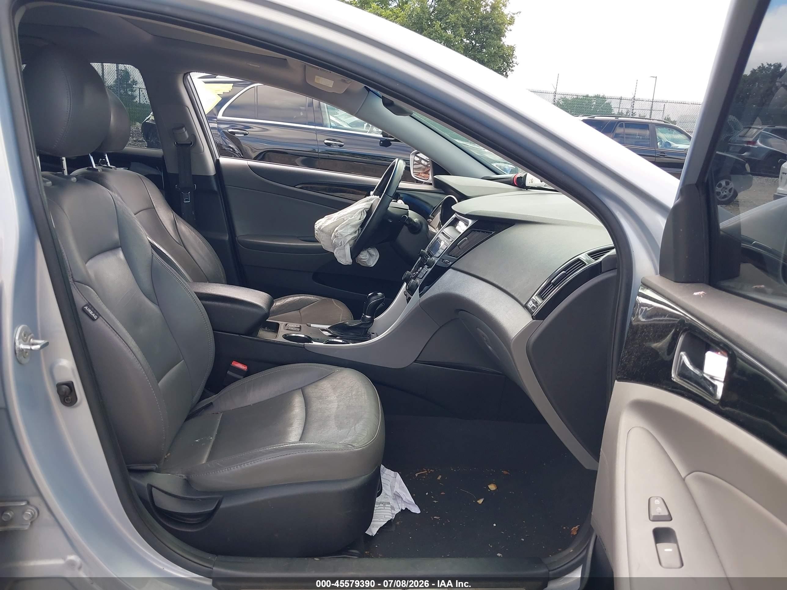 2012 Hyundai Sonata Limited Silver vin: 5NPEC4AC0CH481713