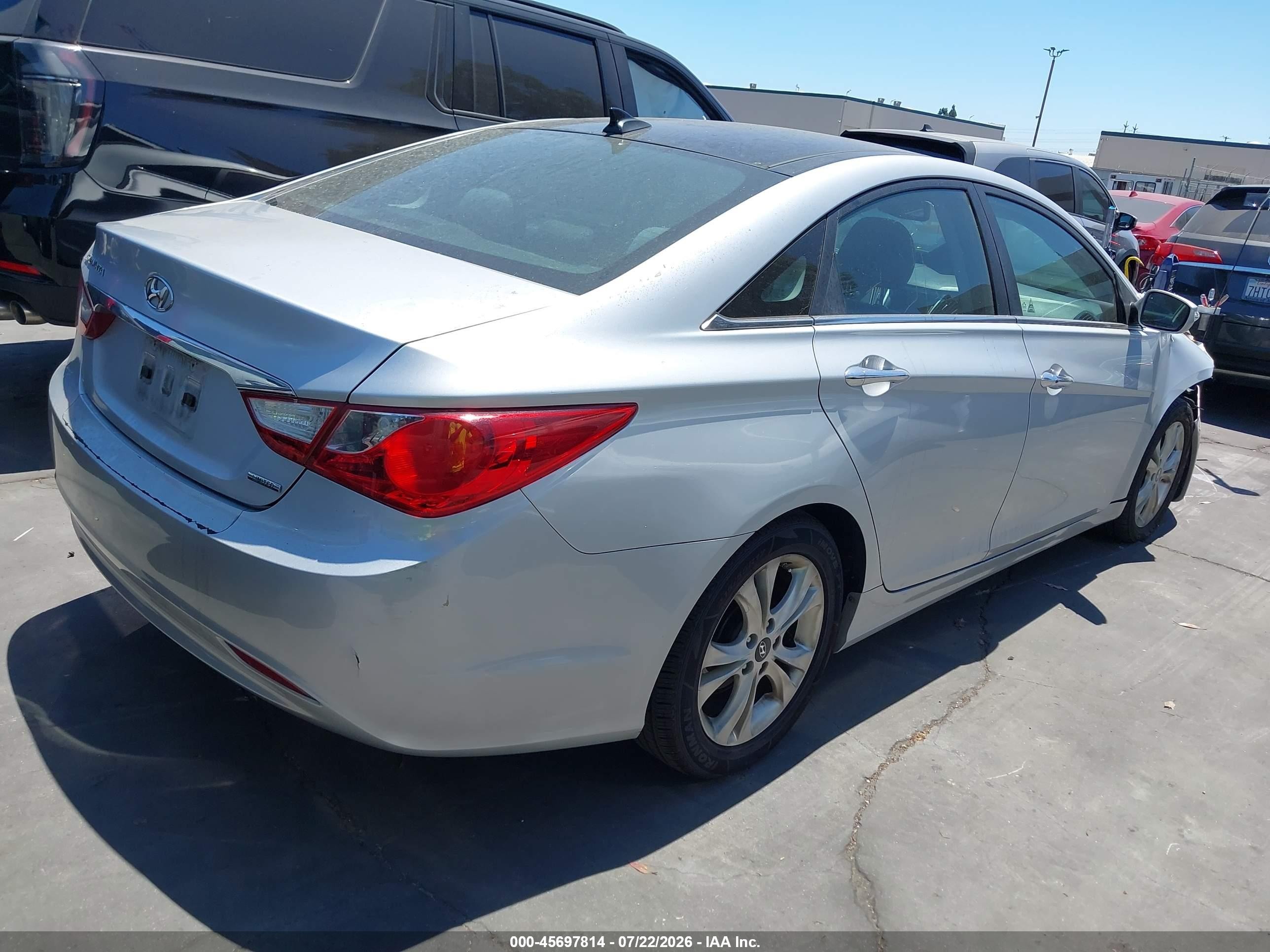 2013 Hyundai Sonata Limited Silver vin: 5NPEC4AC0DH632874