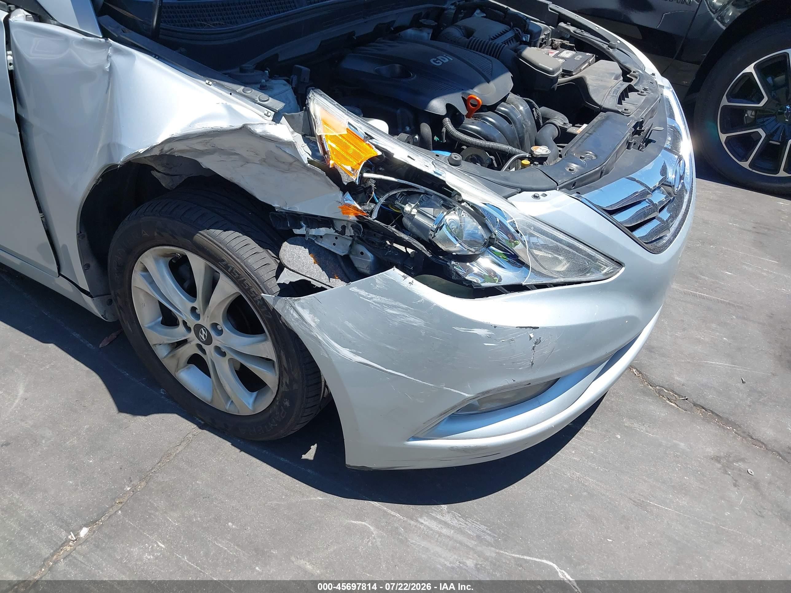 2013 Hyundai Sonata Limited Silver vin: 5NPEC4AC0DH632874