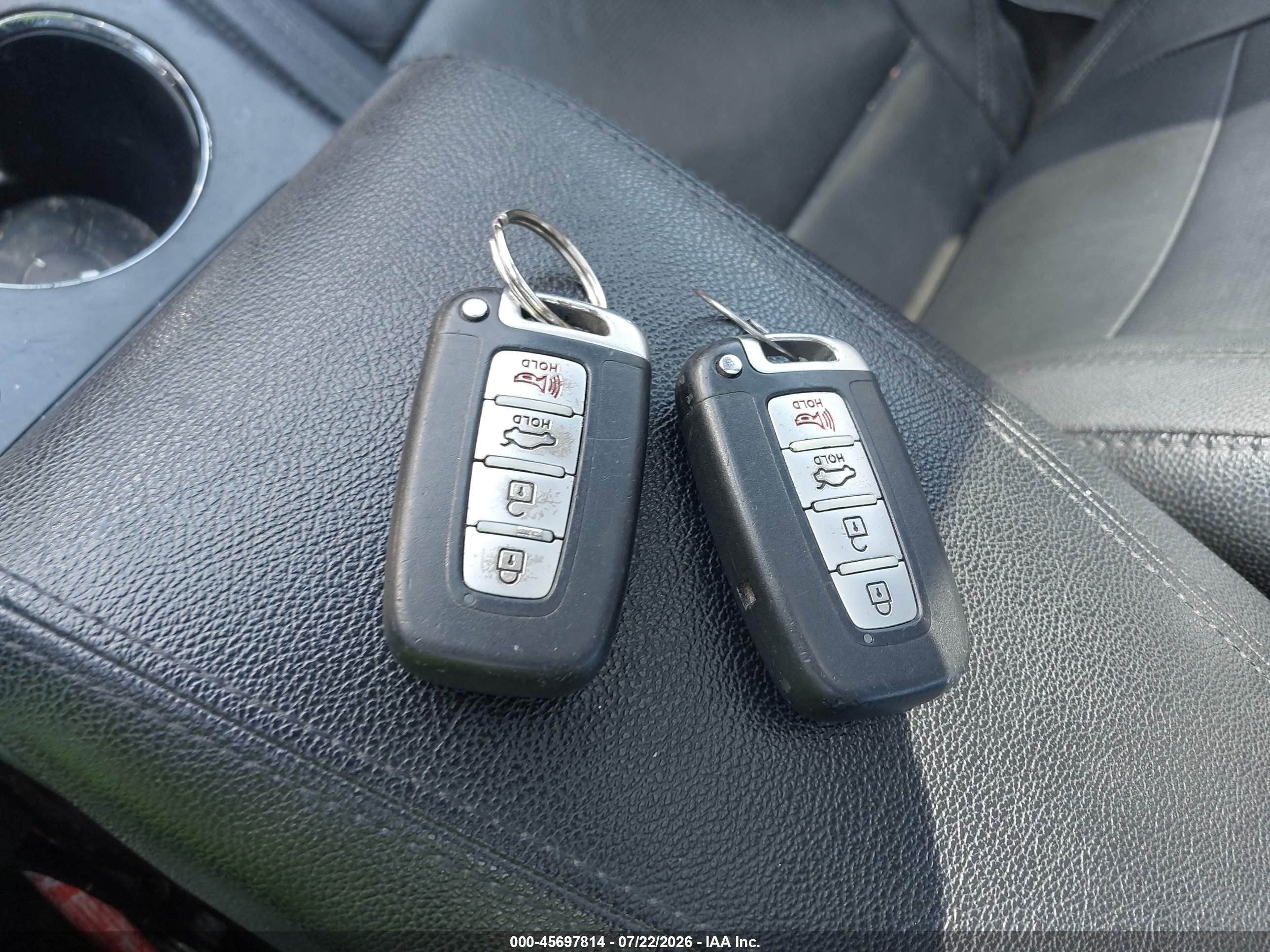 2013 Hyundai Sonata Limited Silver vin: 5NPEC4AC0DH632874