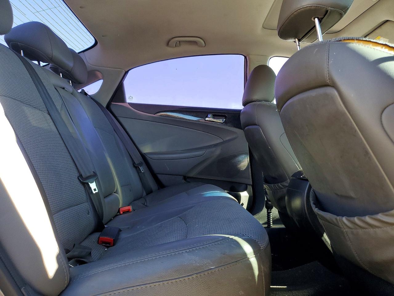 2014 Hyundai Sonata Charcoal vin: 5NPEC4AC0EH811823