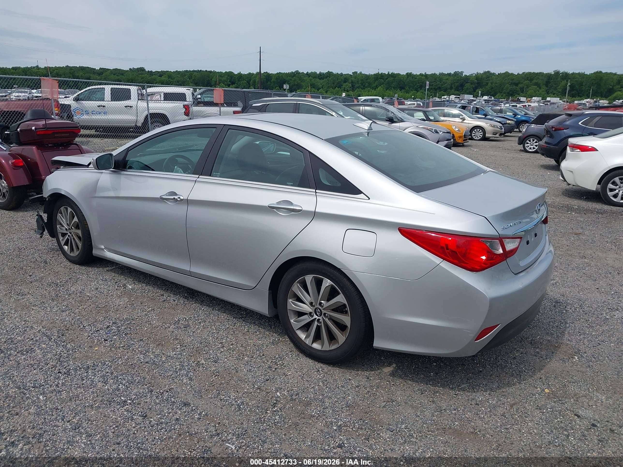 2014 Hyundai Sonata Limited Silver vin: 5NPEC4AC0EH815404