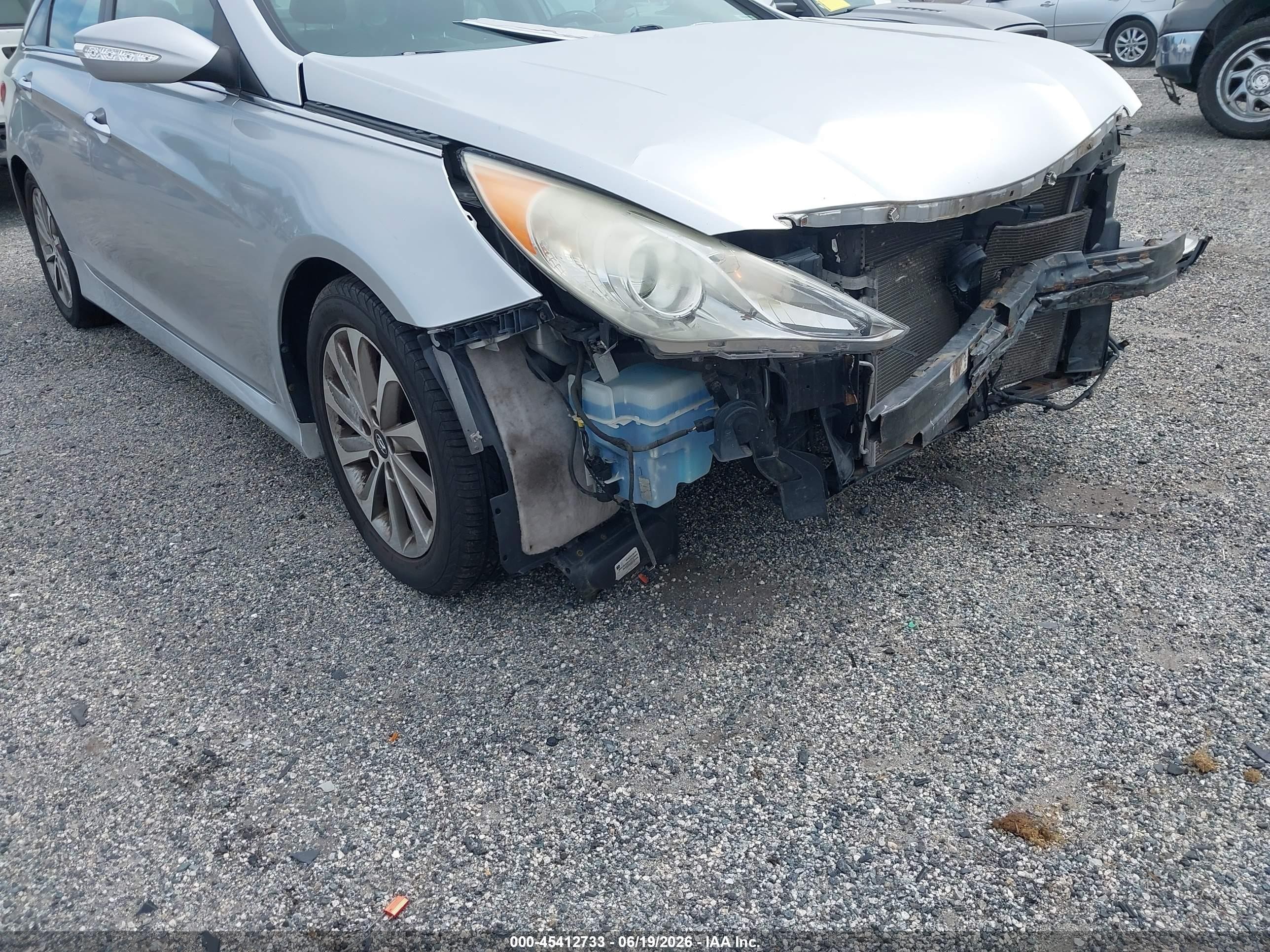 2014 Hyundai Sonata Limited Silver vin: 5NPEC4AC0EH815404