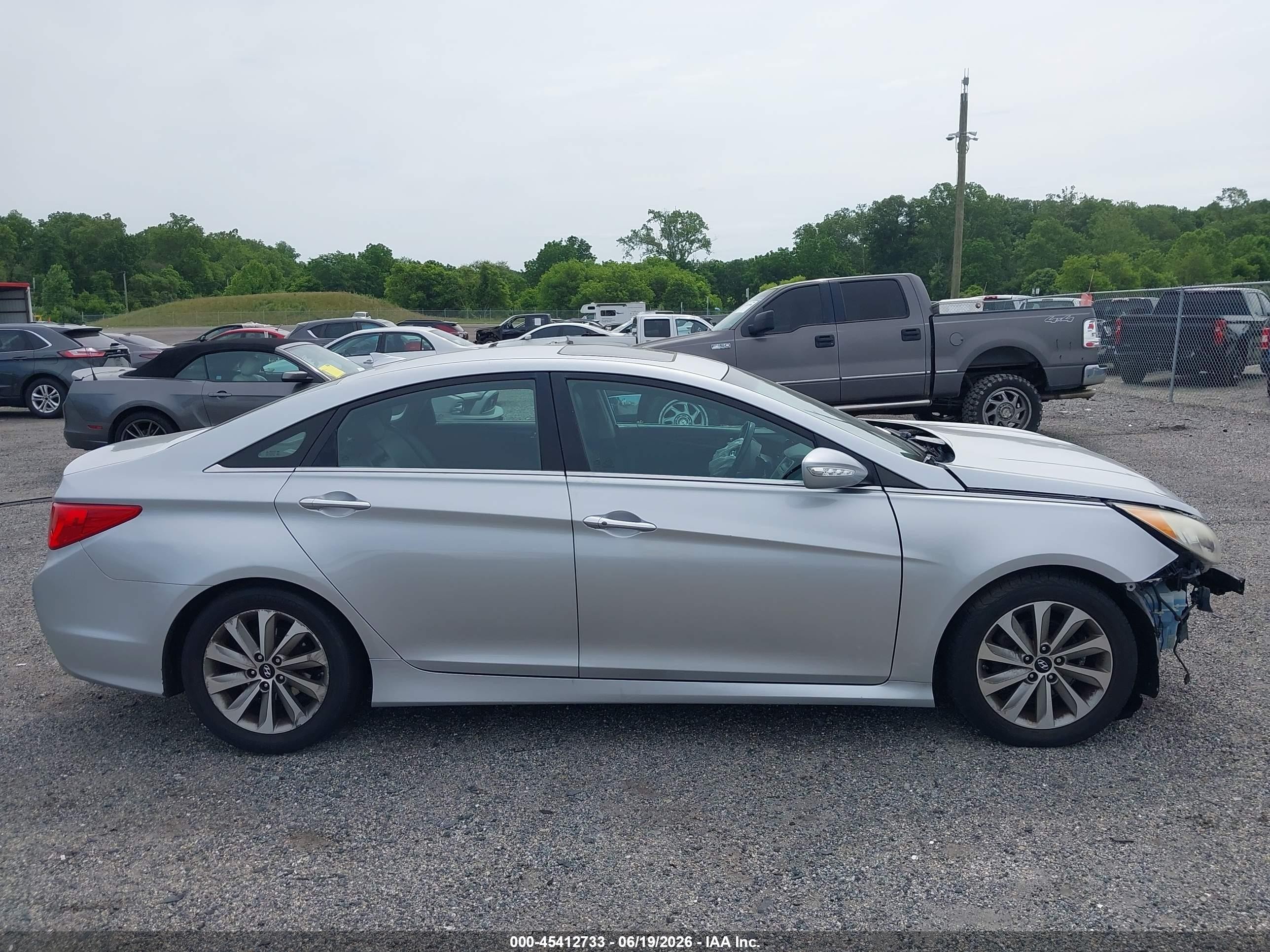 2014 Hyundai Sonata Limited Silver vin: 5NPEC4AC0EH815404