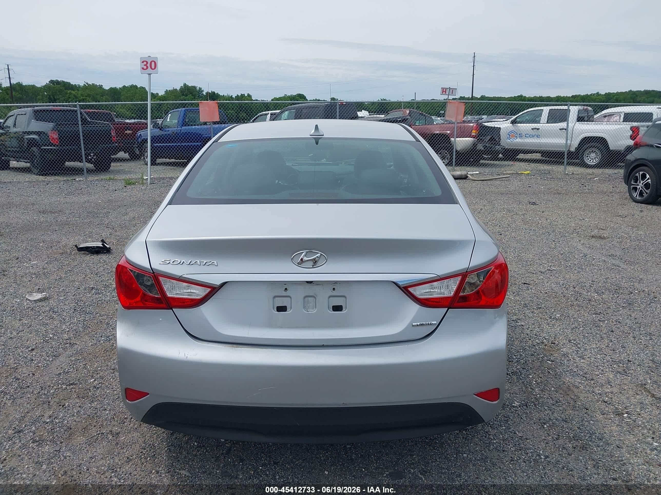 2014 Hyundai Sonata Limited Silver vin: 5NPEC4AC0EH815404