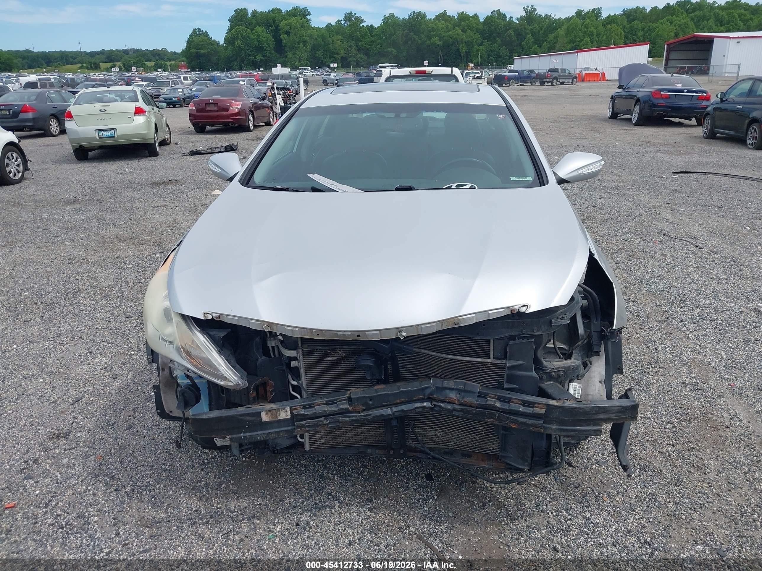 2014 Hyundai Sonata Limited Silver vin: 5NPEC4AC0EH815404