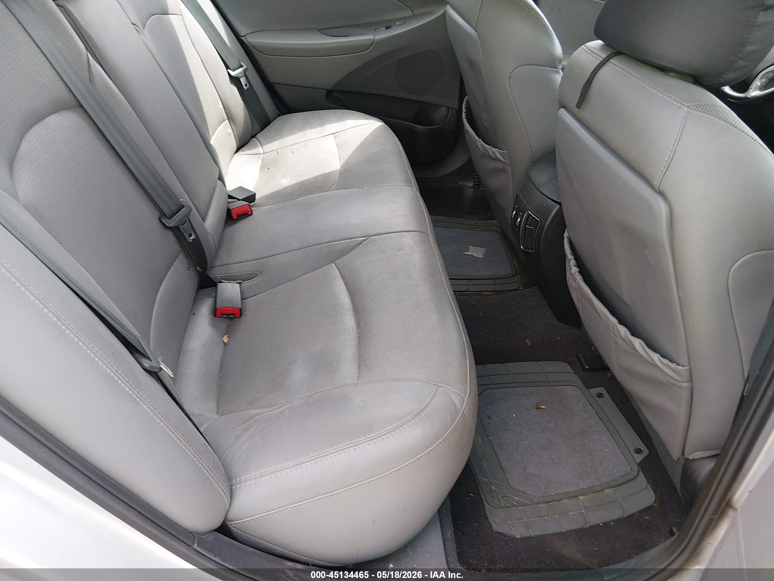 2014 Hyundai Sonata Limited Silver vin: 5NPEC4AC0EH869124