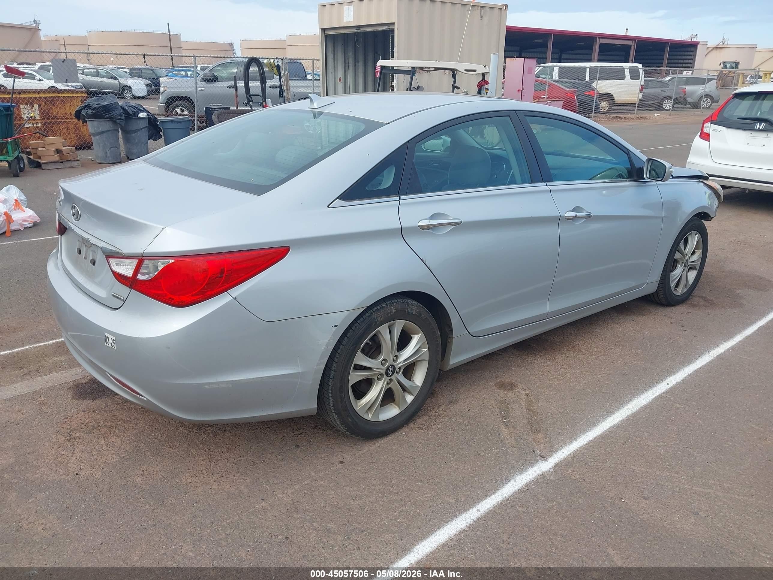 2011 Hyundai Sonata Limited Silver vin: 5NPEC4AC1BH001533