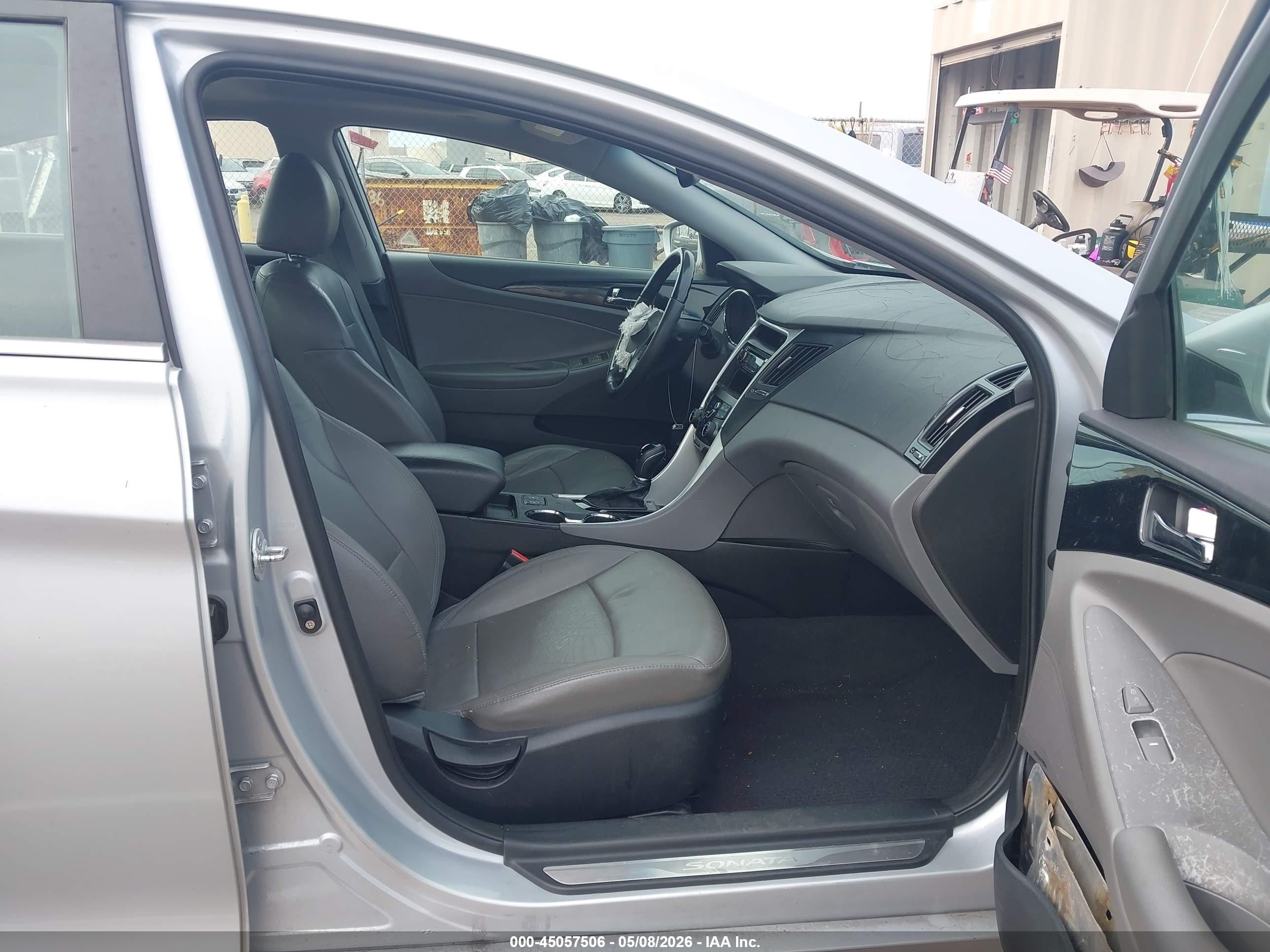 2011 Hyundai Sonata Limited Silver vin: 5NPEC4AC1BH001533