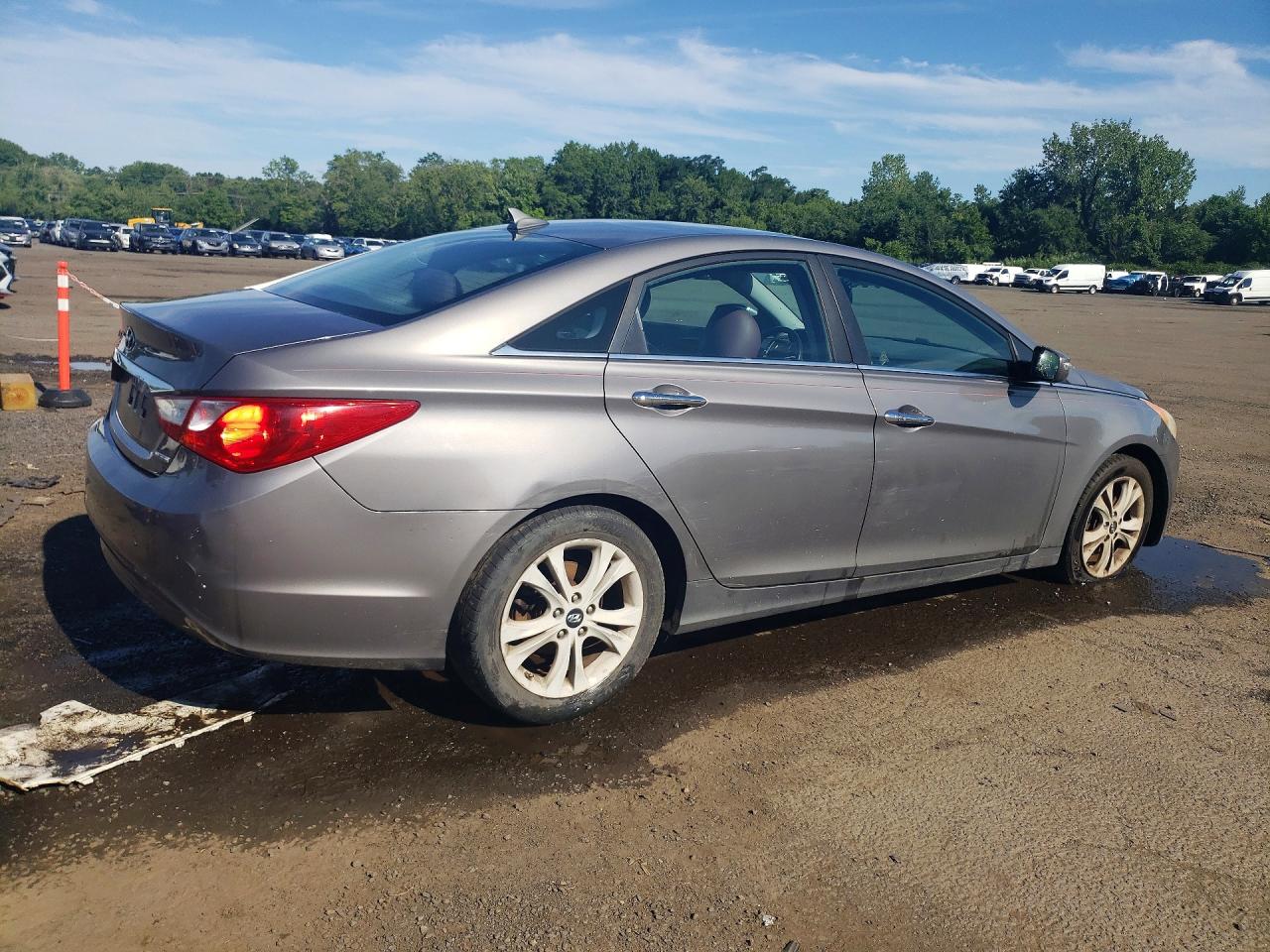 2011 Hyundai Sonata Limited Gray vin: 5NPEC4AC1BH059822