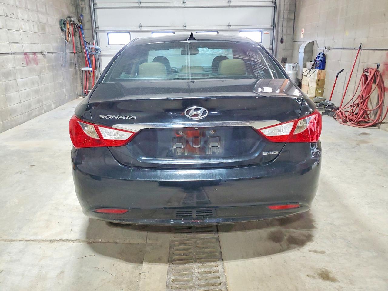 2011 Hyundai Sonata Limited Black vin: 5NPEC4AC1BH142781
