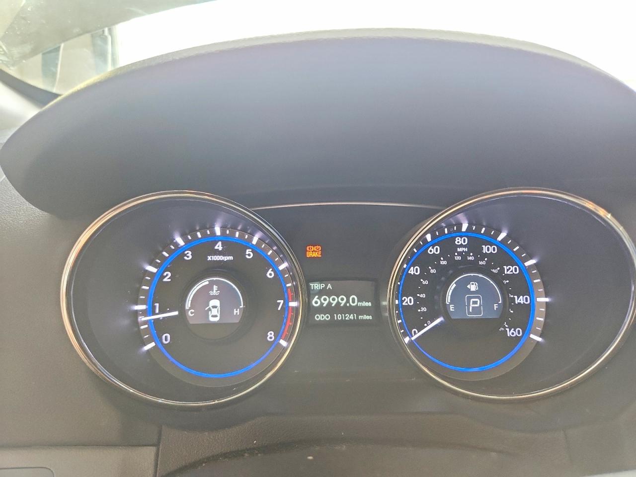2011 Hyundai Sonata Серебряный vin: 5NPEC4AC1BH263021