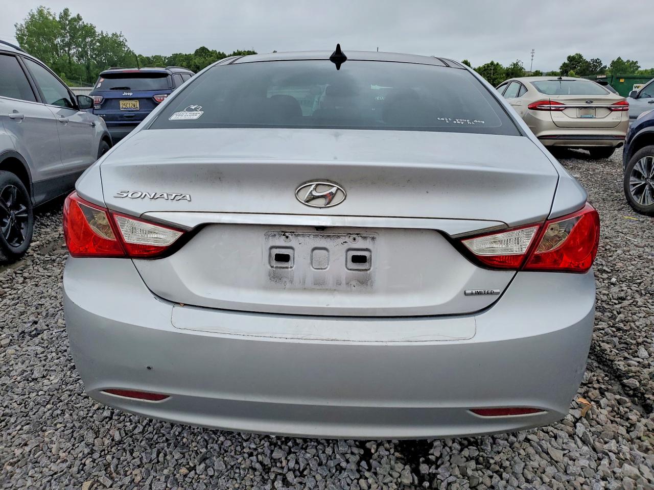 2013 Hyundai Sonata Limited Silver vin: 5NPEC4AC1DH628137