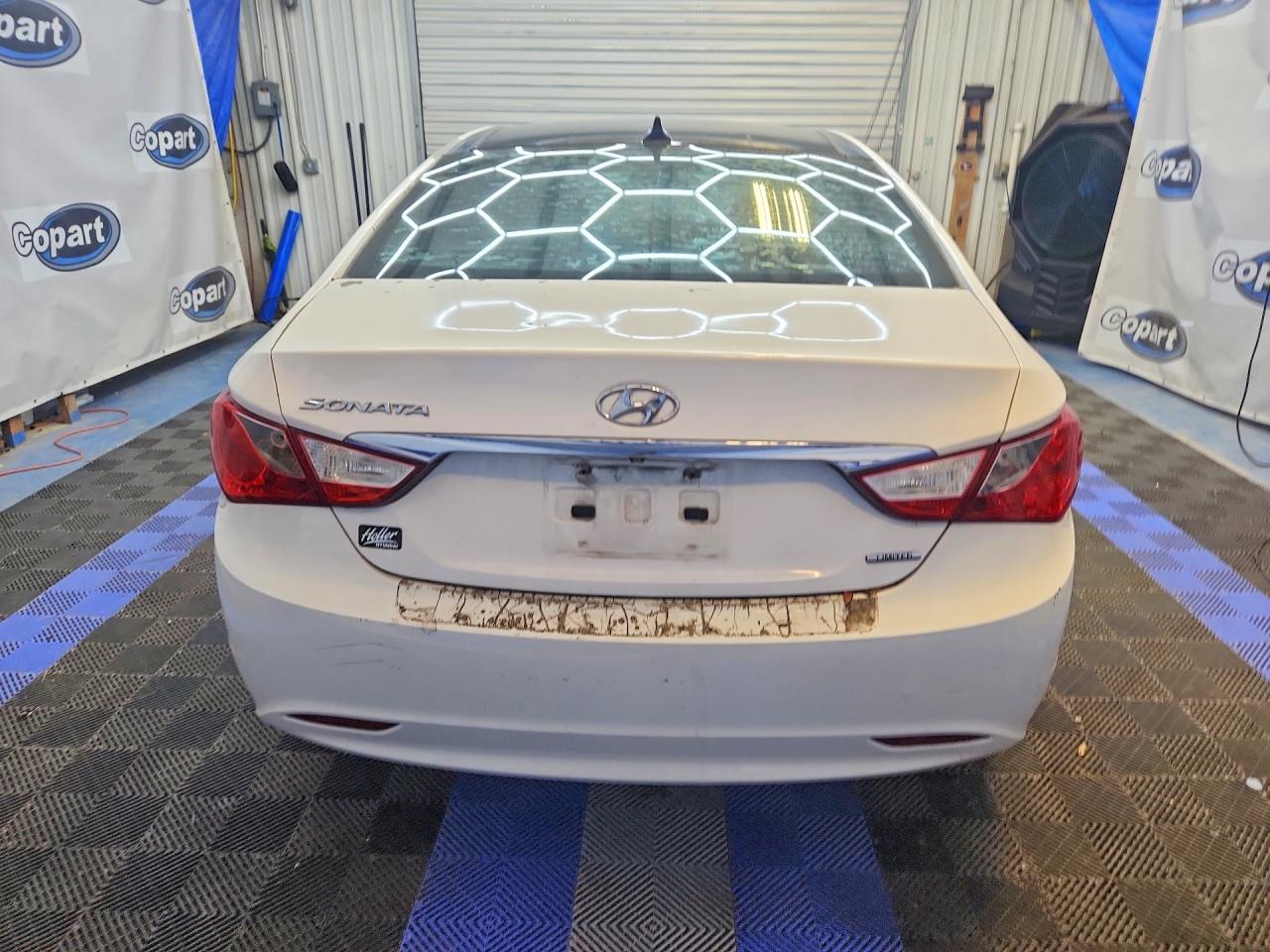 2013 Hyundai Sonata Limited White vin: 5NPEC4AC1DH652230