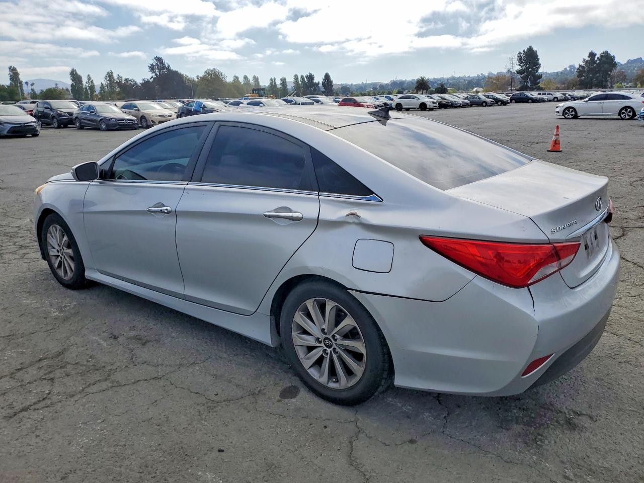 2014 Hyundai Sonata Limited Silver vin: 5NPEC4AC1EH832115