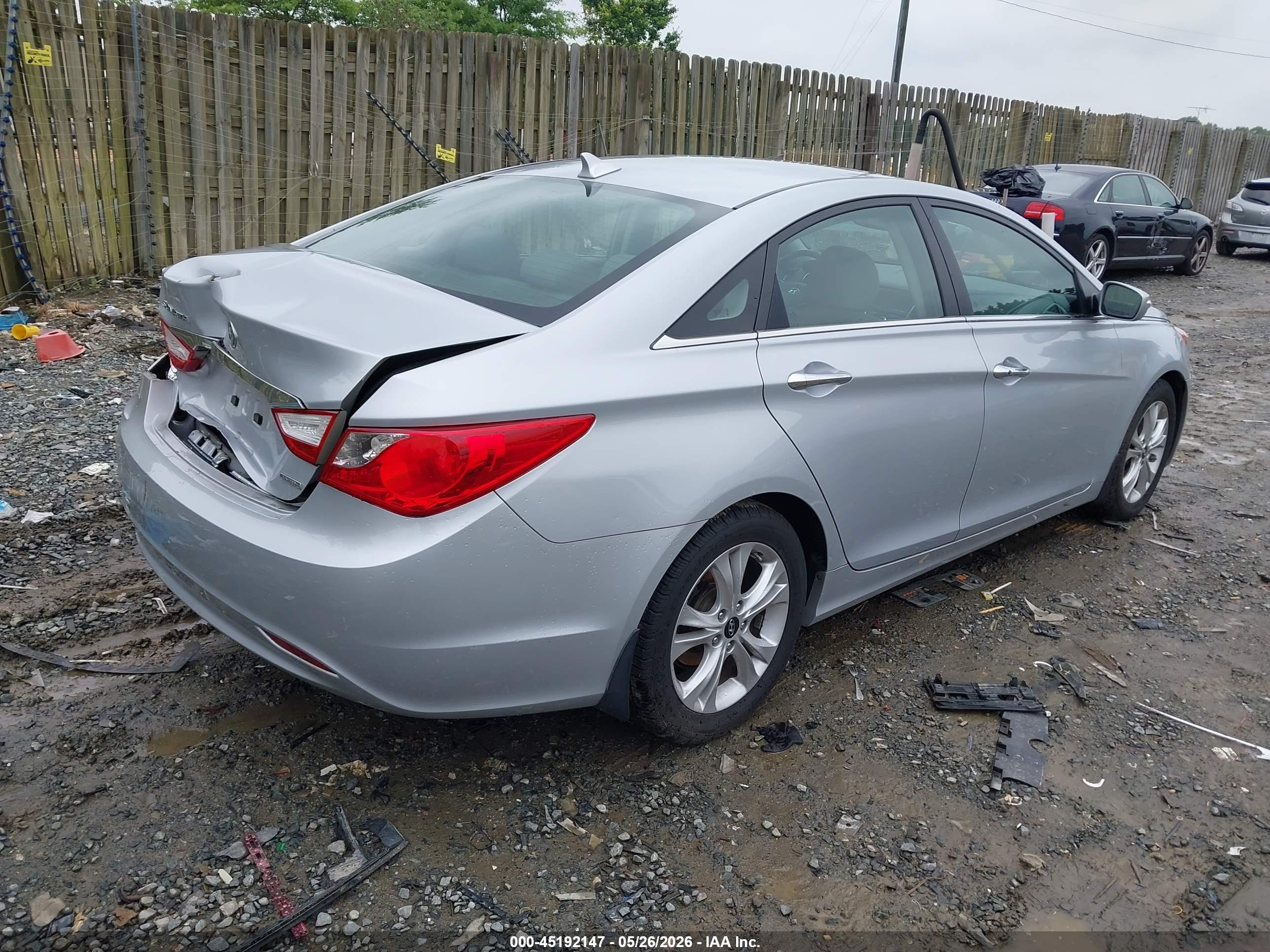 2011 Hyundai Sonata Limited Silver vin: 5NPEC4AC2BH005235