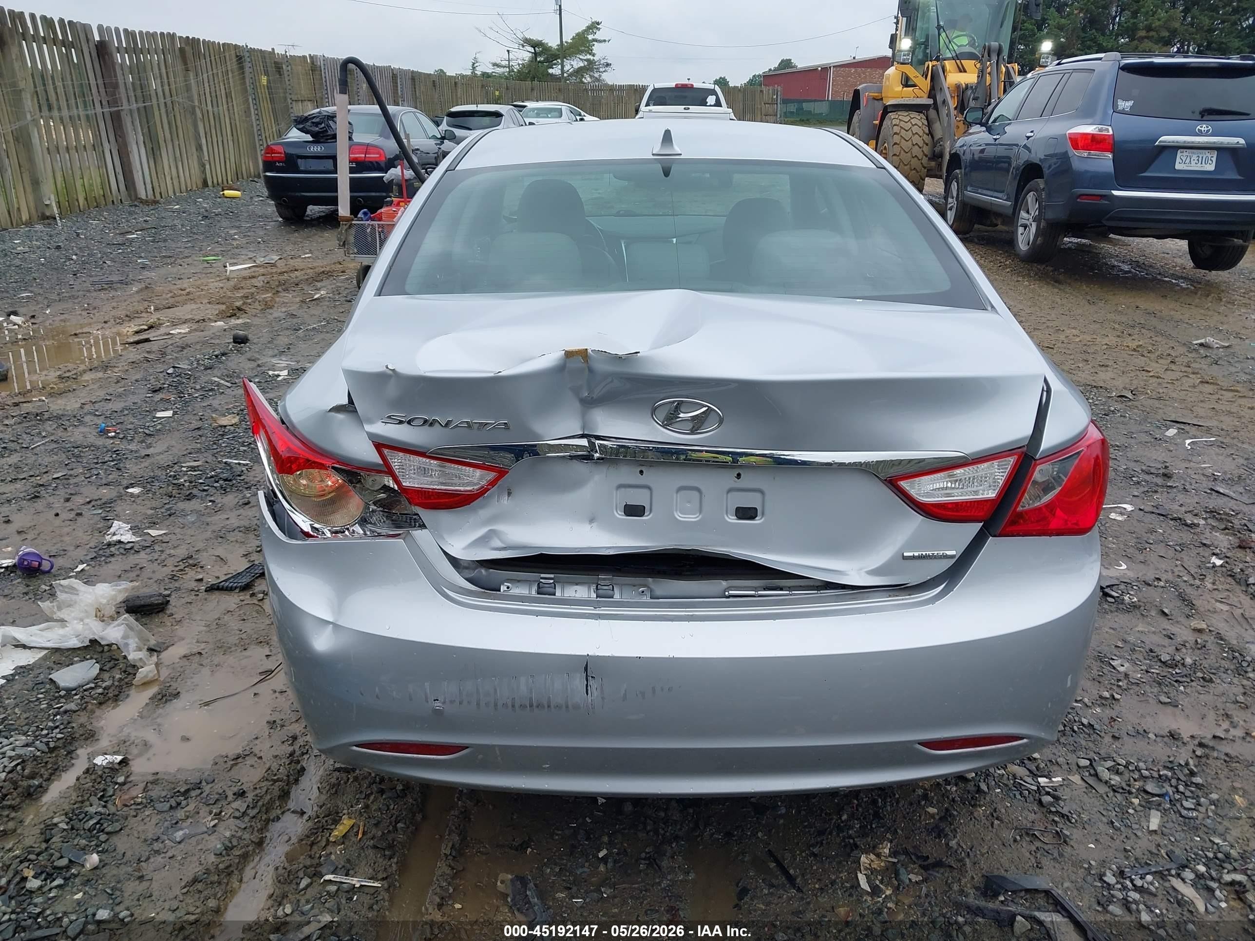 2011 Hyundai Sonata Limited Silver vin: 5NPEC4AC2BH005235