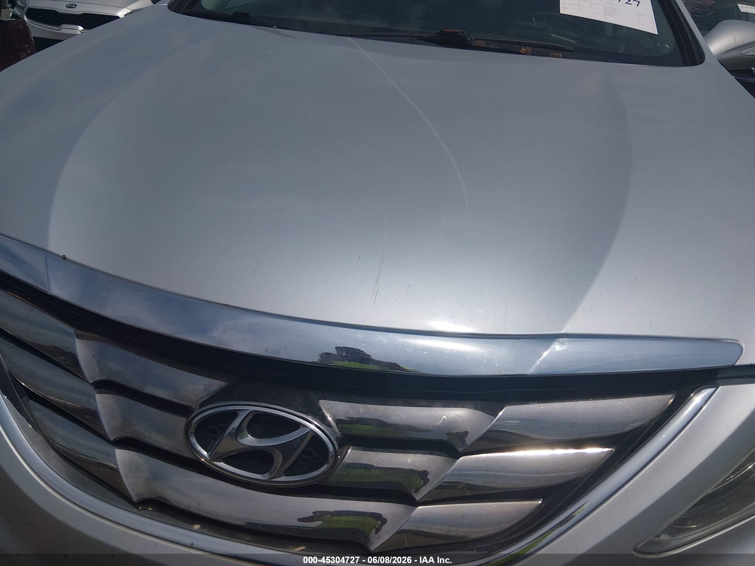 2011 Hyundai Sonata Limited Silver vin: 5NPEC4AC2BH011147