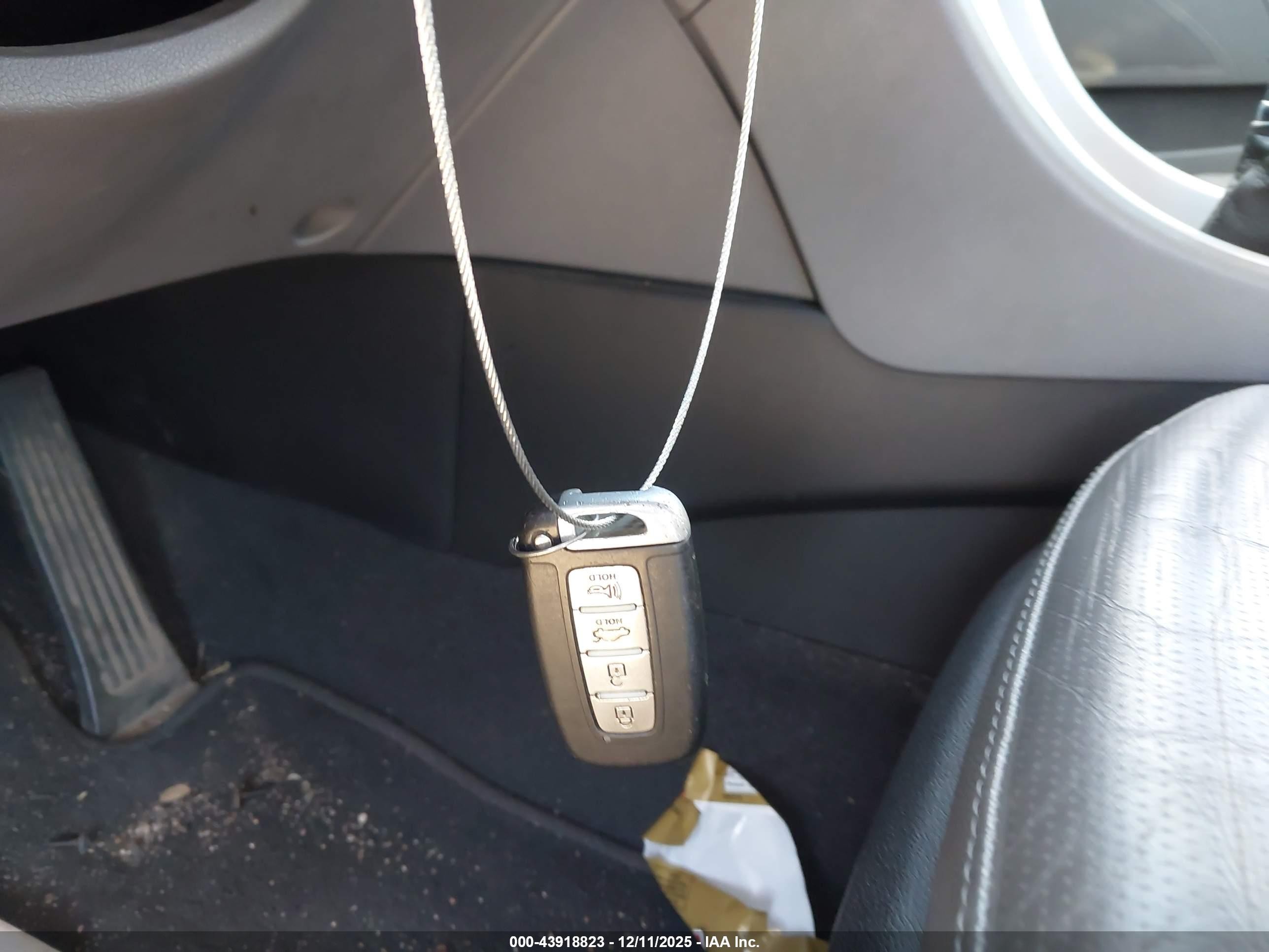 2011 Hyundai Sonata Limited Silver vin: 5NPEC4AC2BH028854