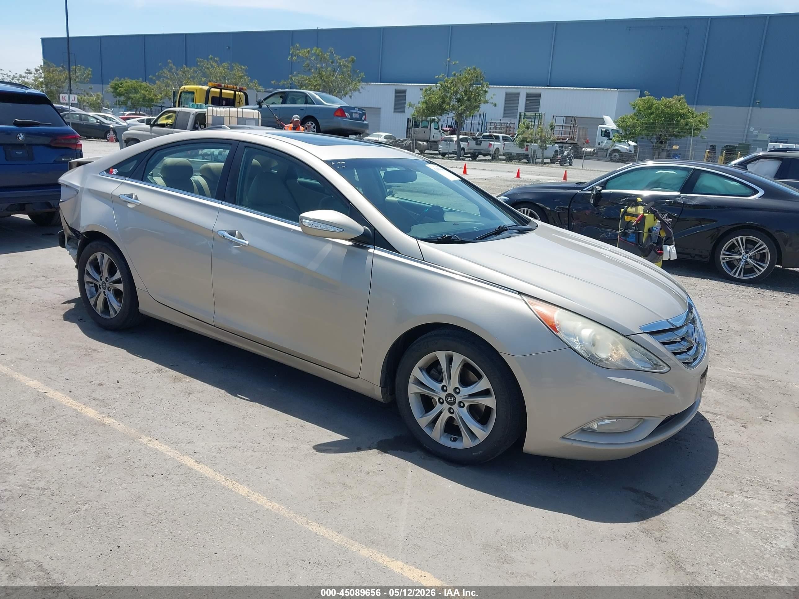 2011 Hyundai Sonata Limited Золотой vin: 5NPEC4AC2BH040163