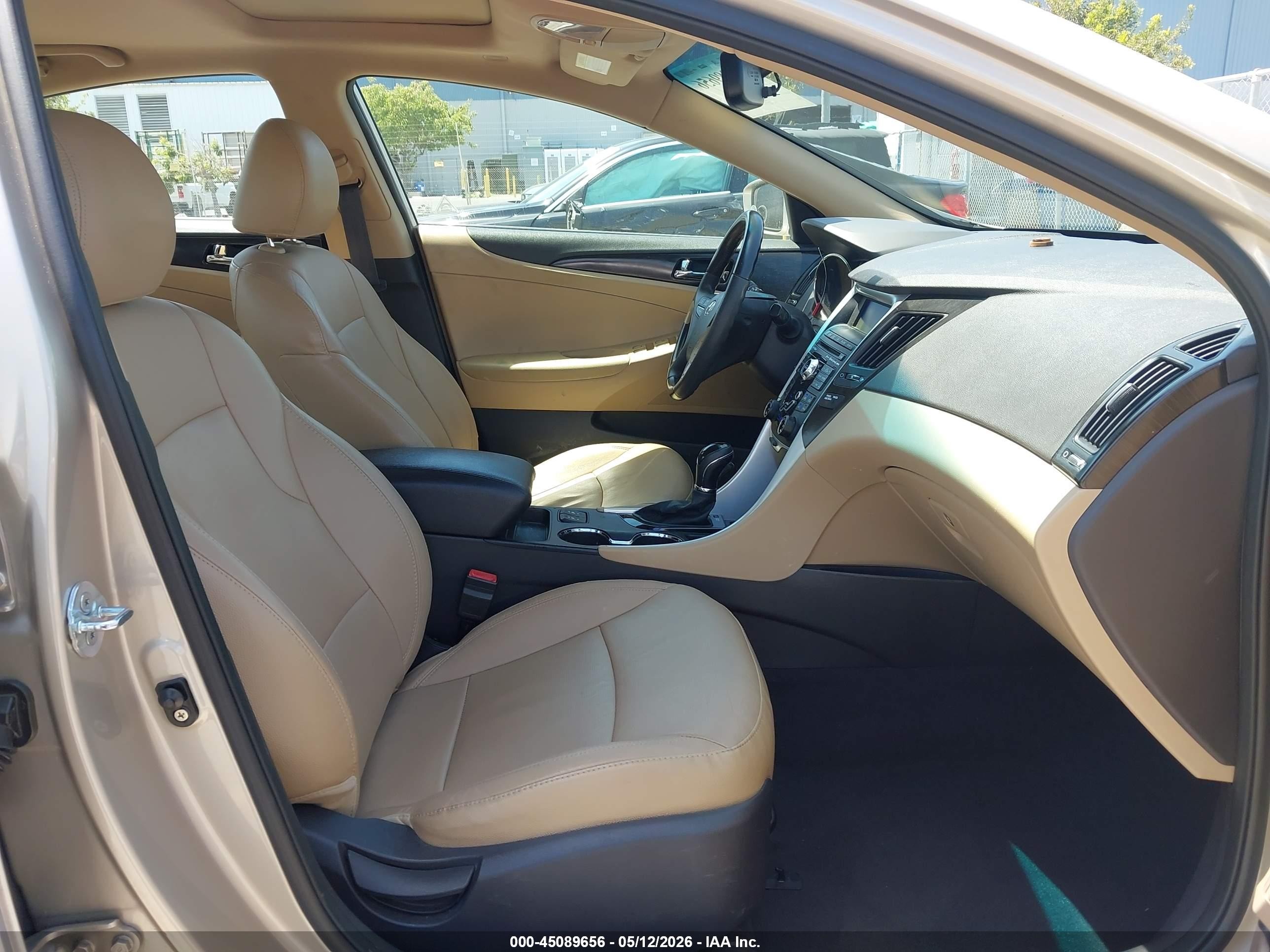 2011 Hyundai Sonata Limited Золотой vin: 5NPEC4AC2BH040163