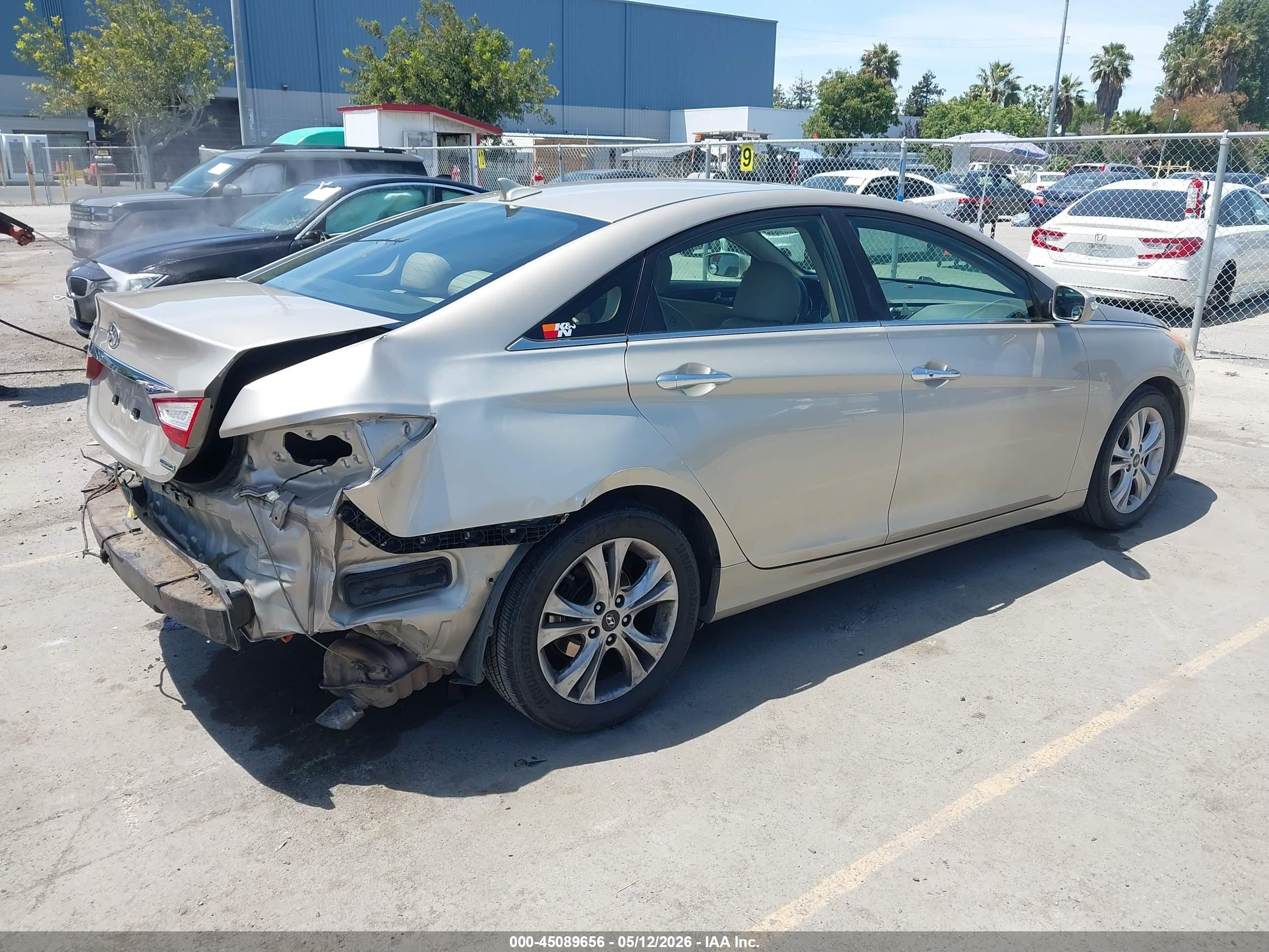 2011 Hyundai Sonata Limited Золотой vin: 5NPEC4AC2BH040163
