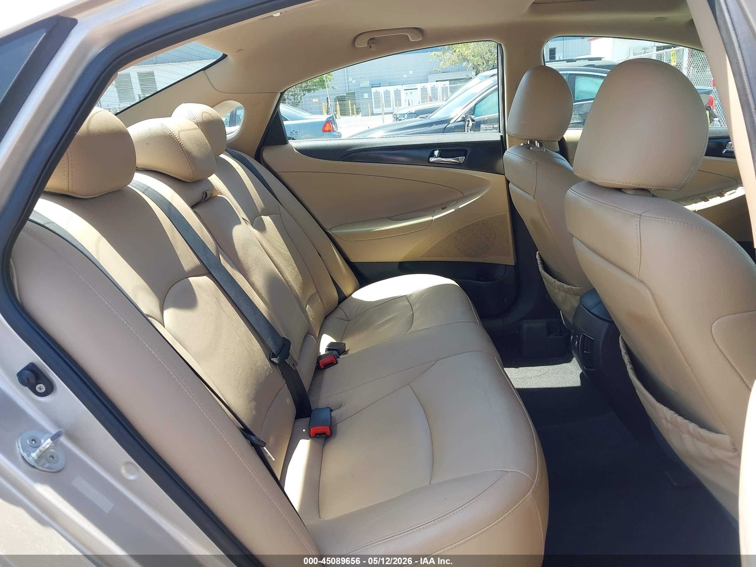 2011 Hyundai Sonata Limited Золотой vin: 5NPEC4AC2BH040163