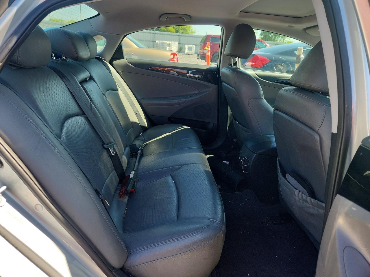2011 Hyundai Sonata Limited Silver vin: 5NPEC4AC2BH122538