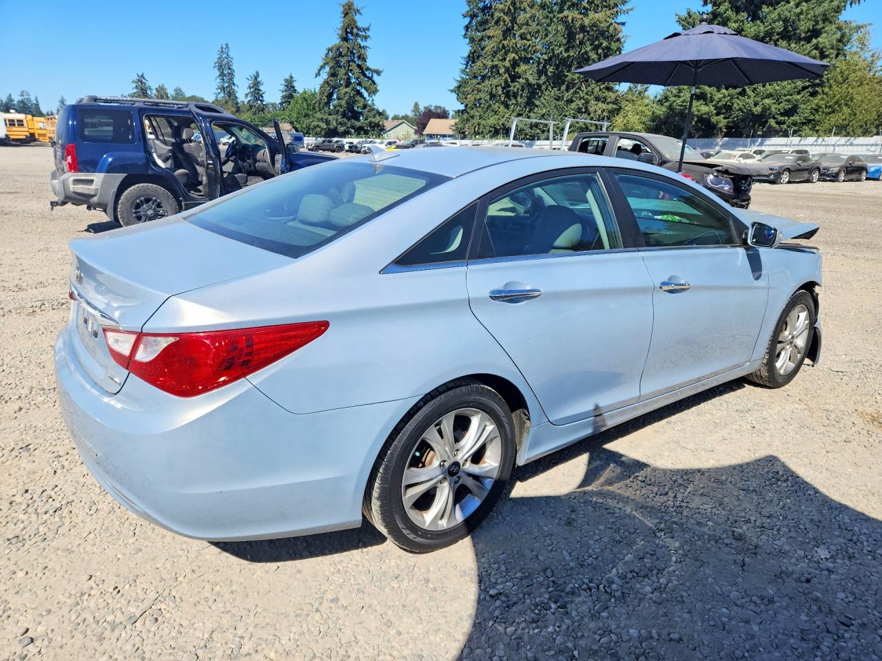 2011 Hyundai Sonata Limited Silver vin: 5NPEC4AC2BH136228