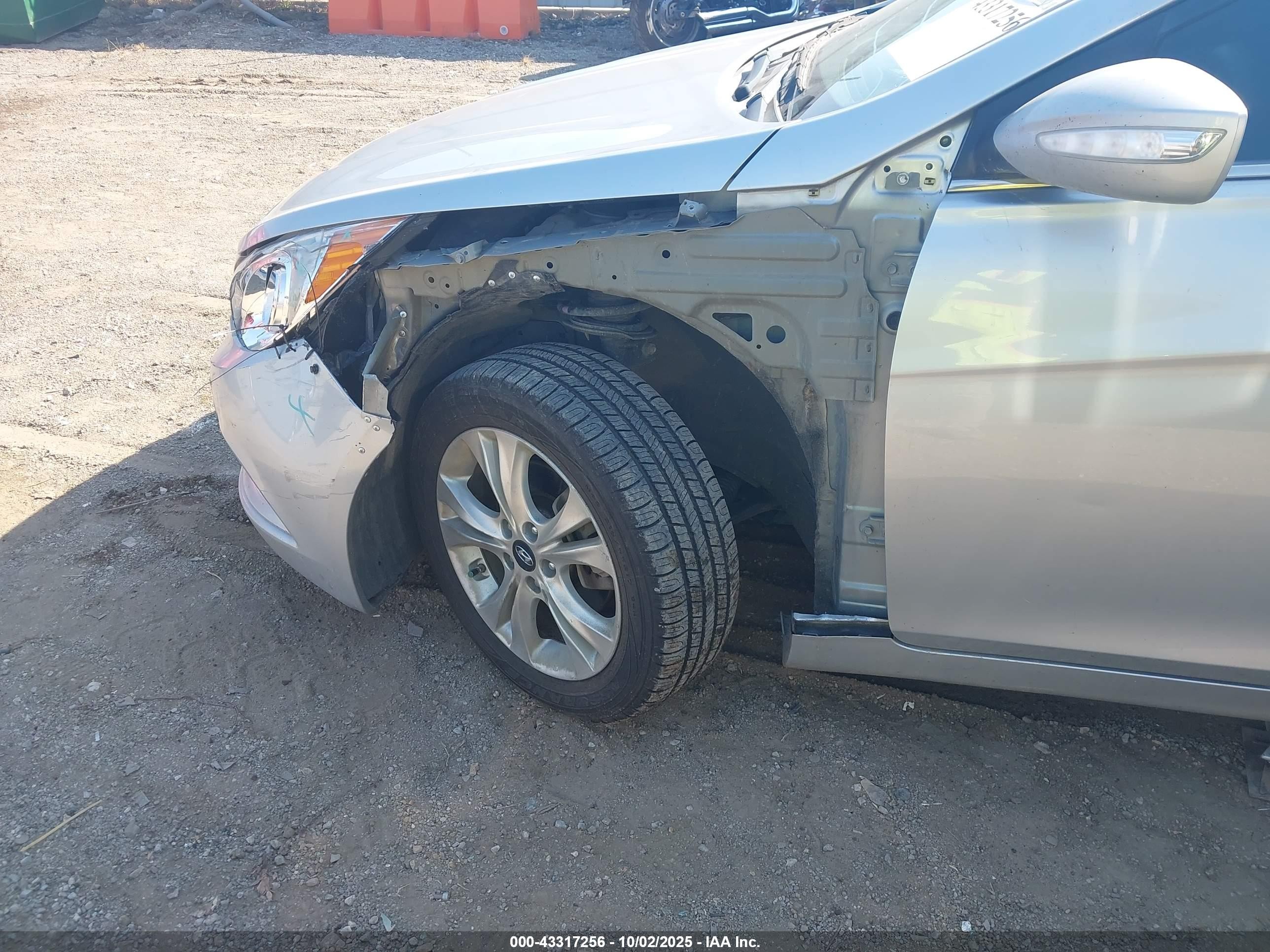2012 Hyundai Sonata Limited Silver vin: 5NPEC4AC2CH367339