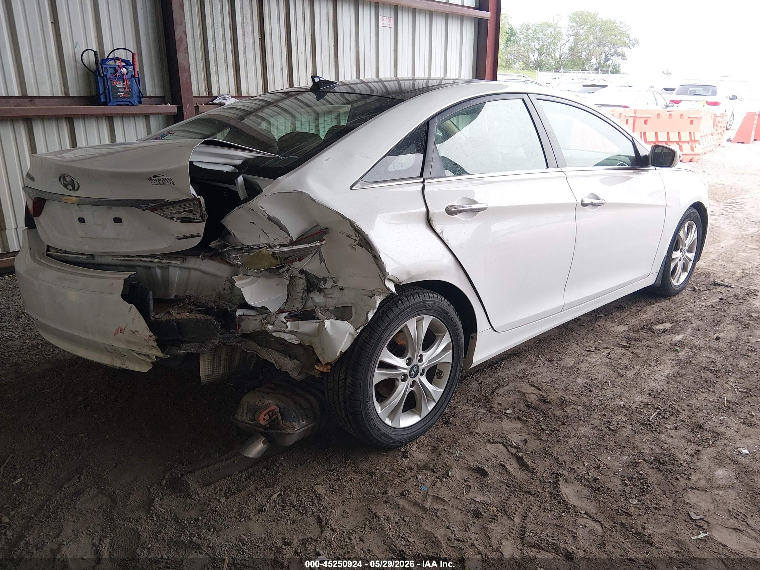 2013 Hyundai Sonata Limited White vin: 5NPEC4AC2DH527835