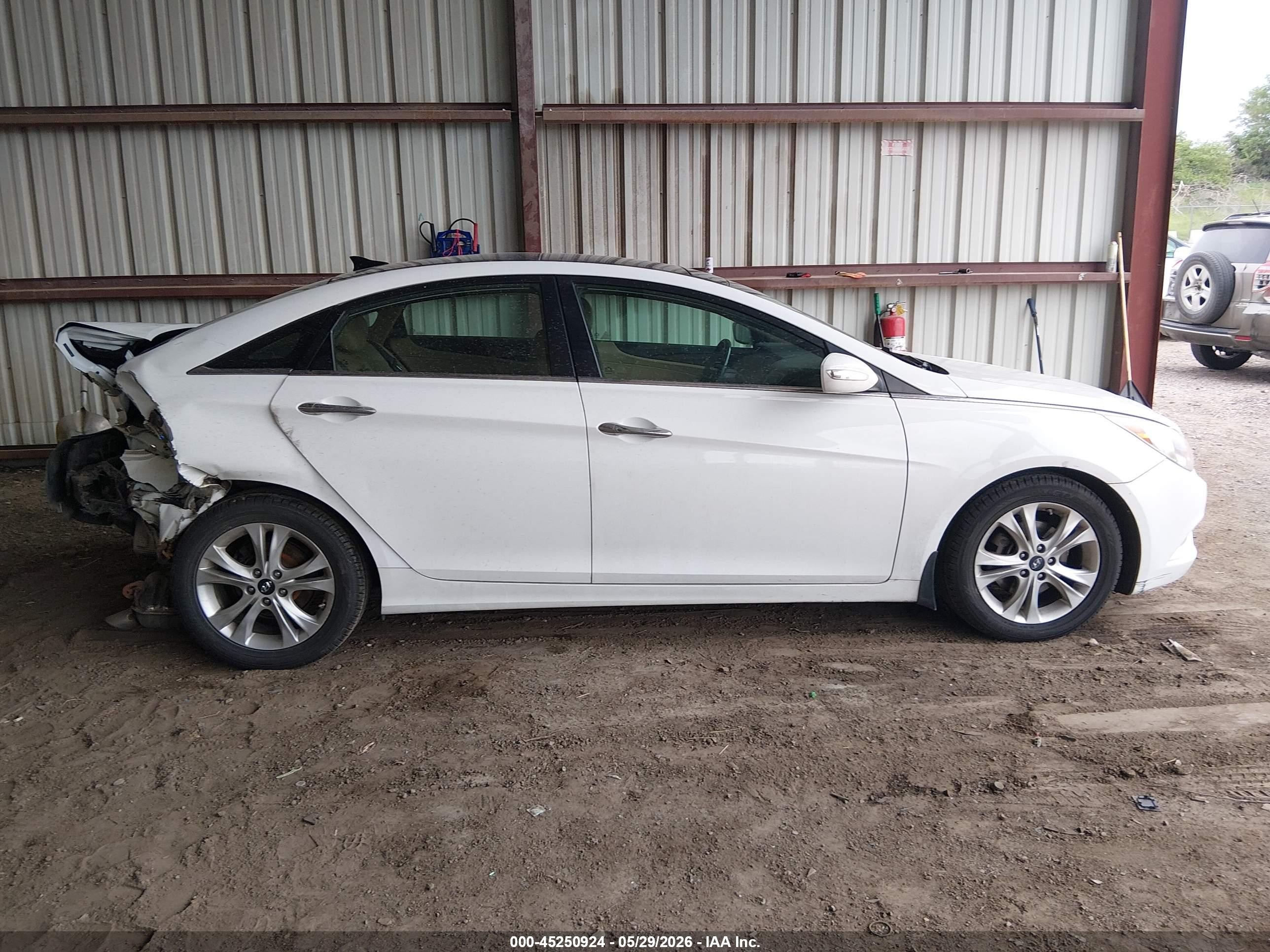 2013 Hyundai Sonata Limited White vin: 5NPEC4AC2DH527835